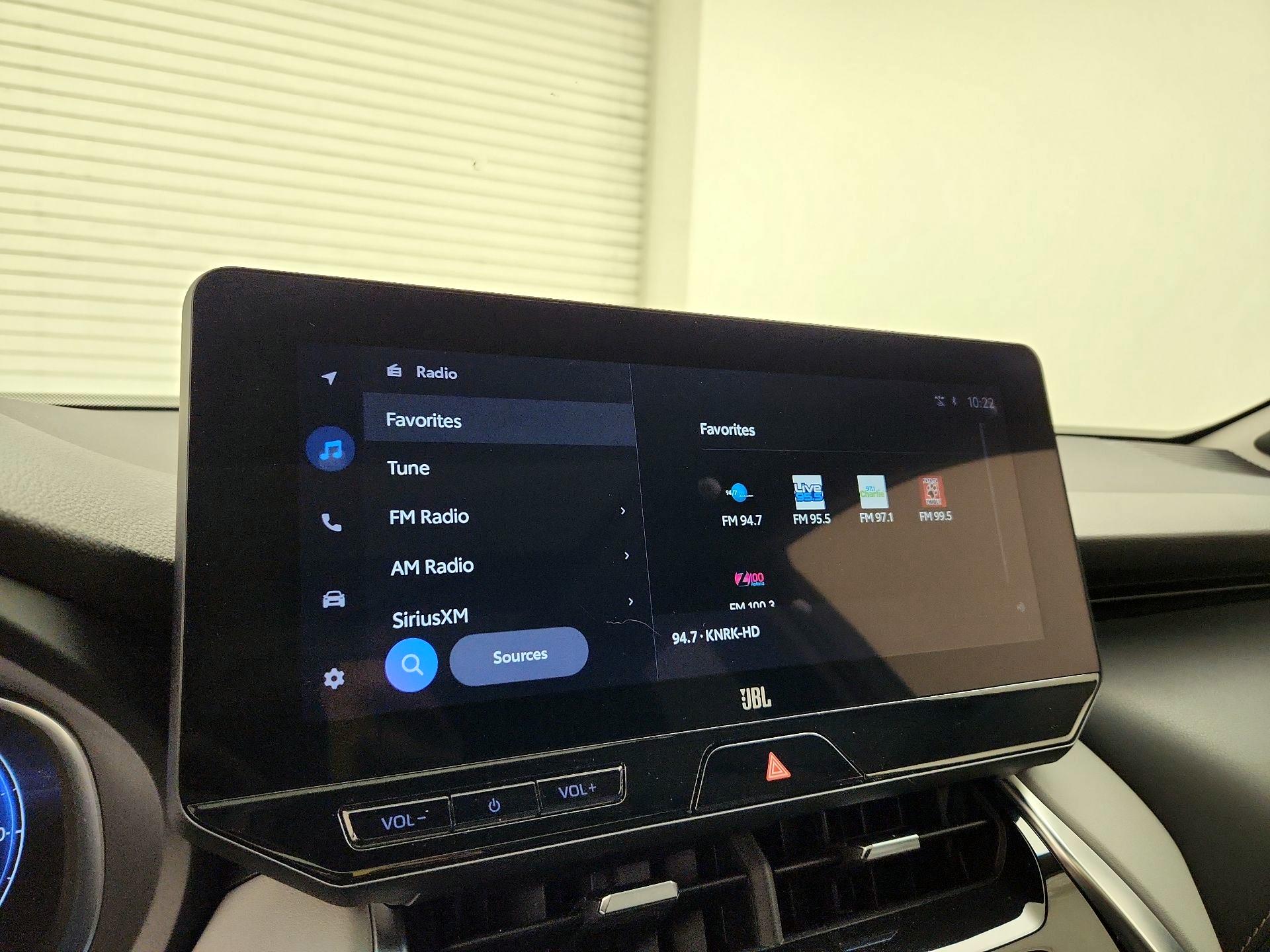 Thumbnail: 2023 Toyota Venza - 15