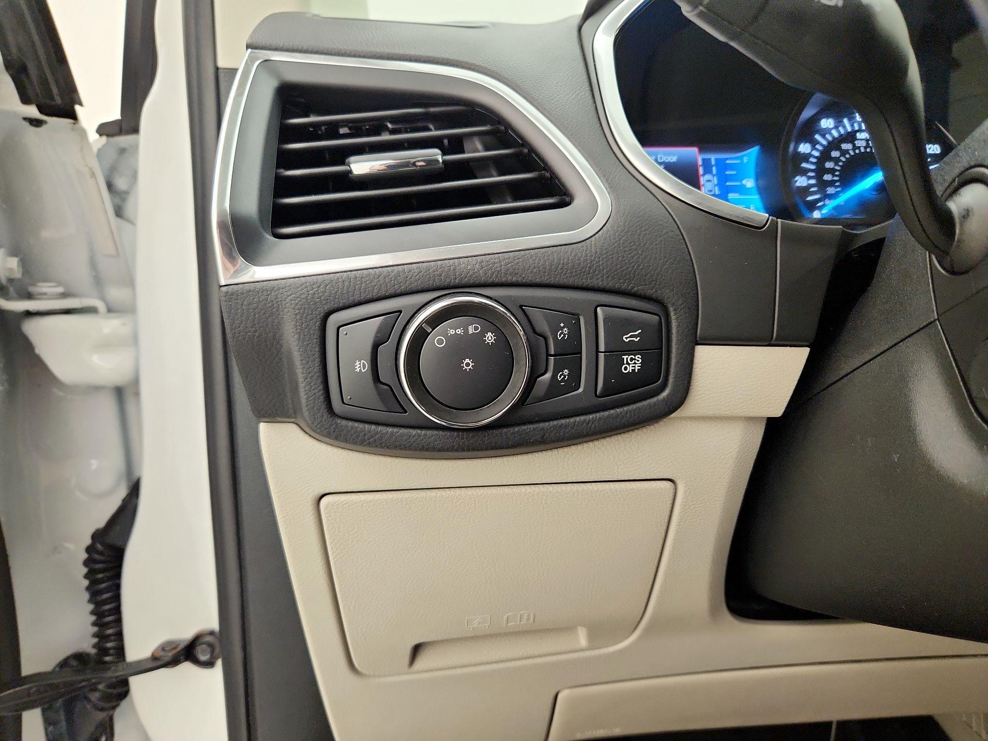 Thumbnail: 2020 Ford Edge - 13
