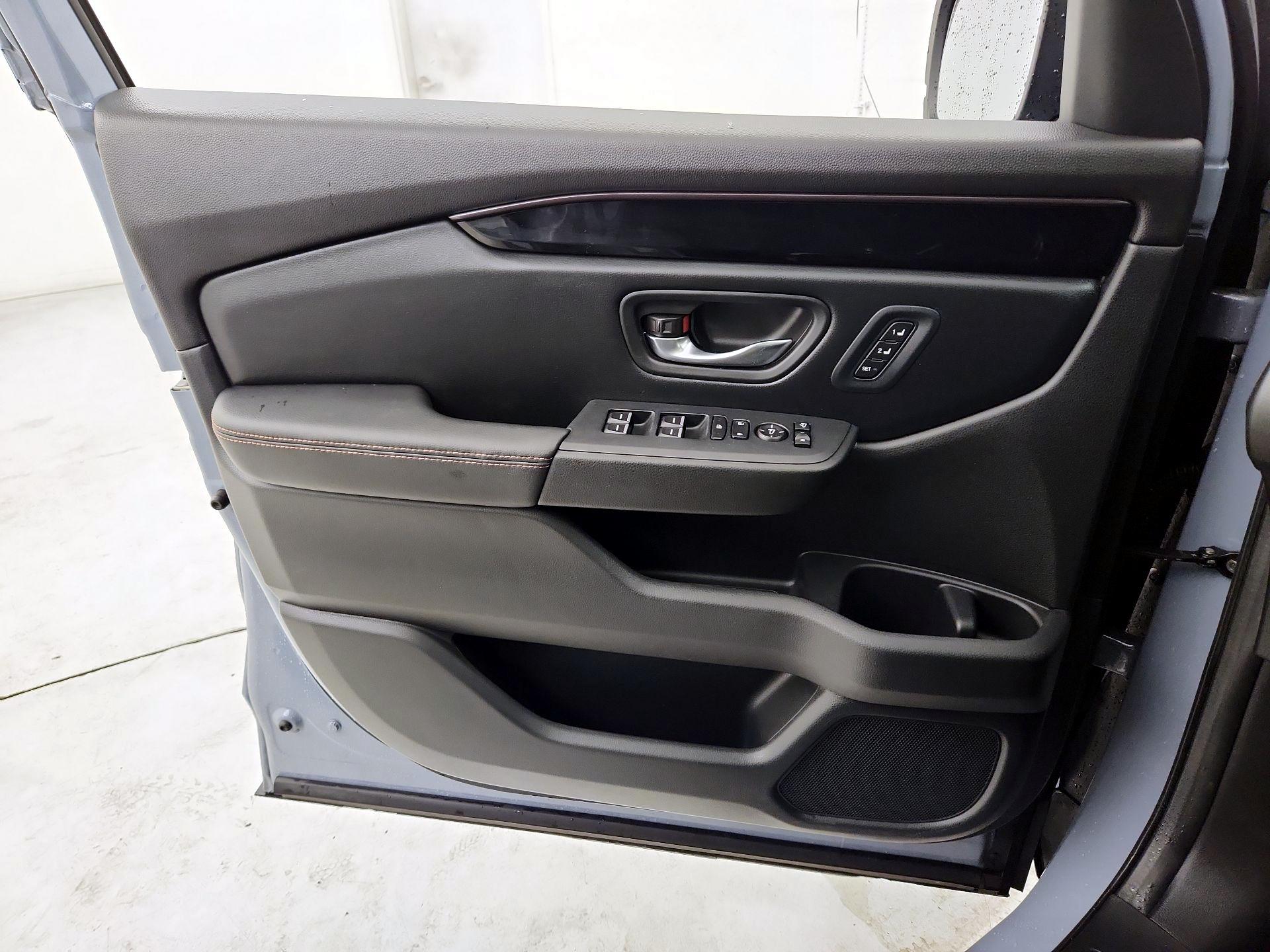 Thumbnail: 2023 Honda Pilot - 12
