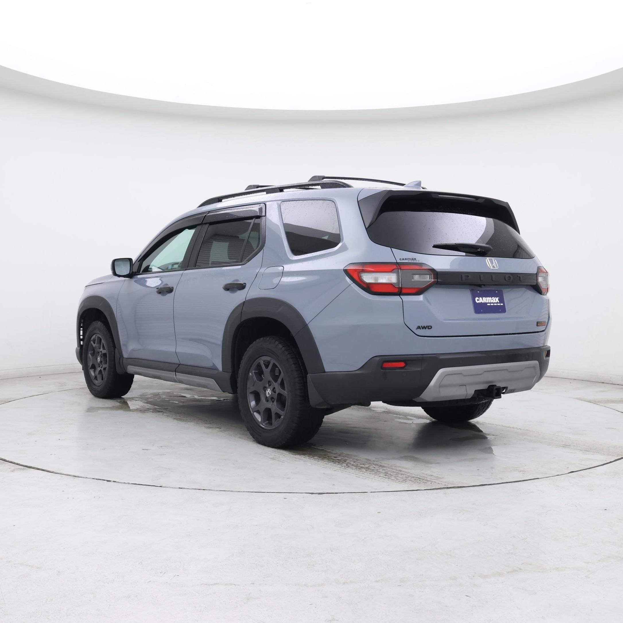 Thumbnail: 2023 Honda Pilot - 2