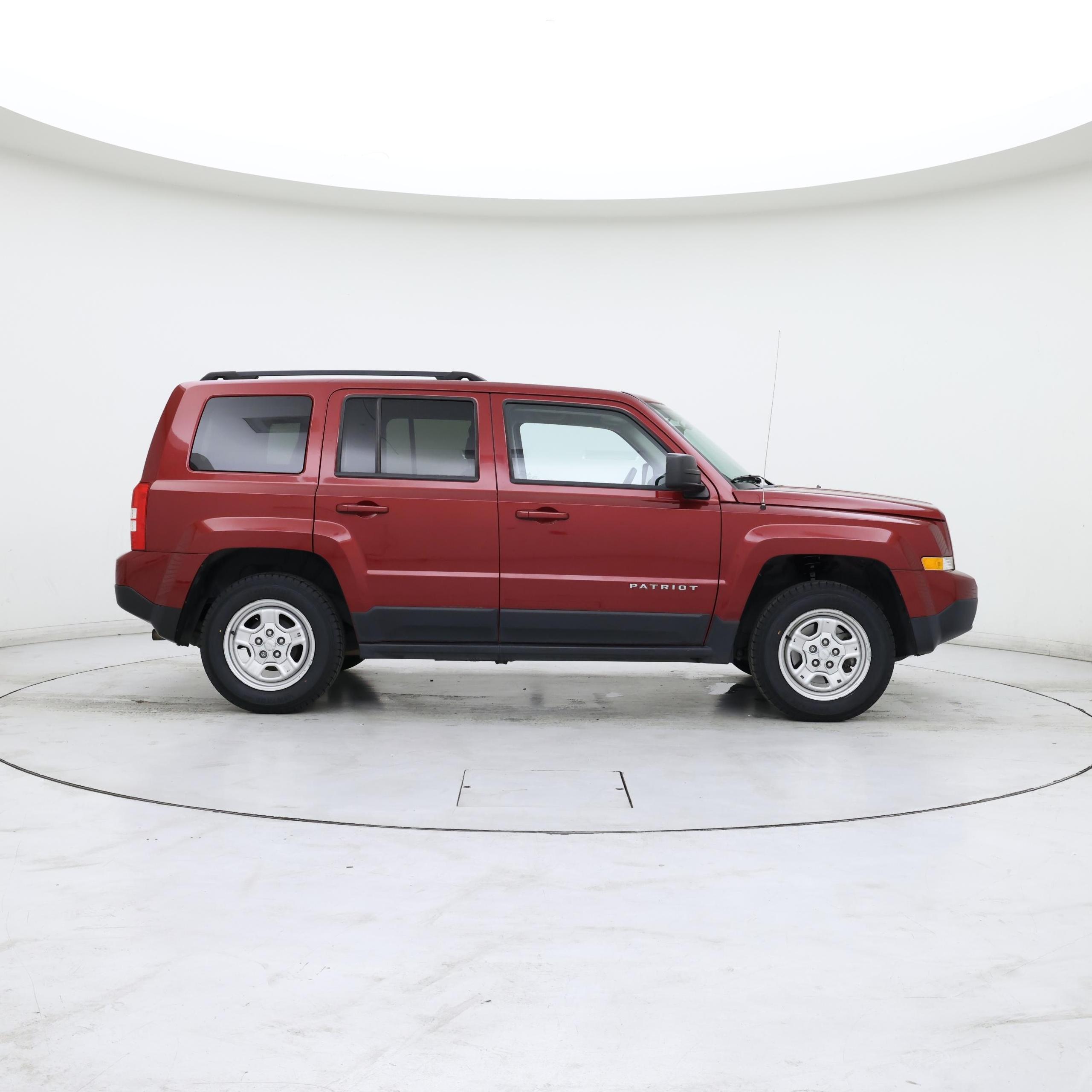Thumbnail: 2016 Jeep Patriot - 7