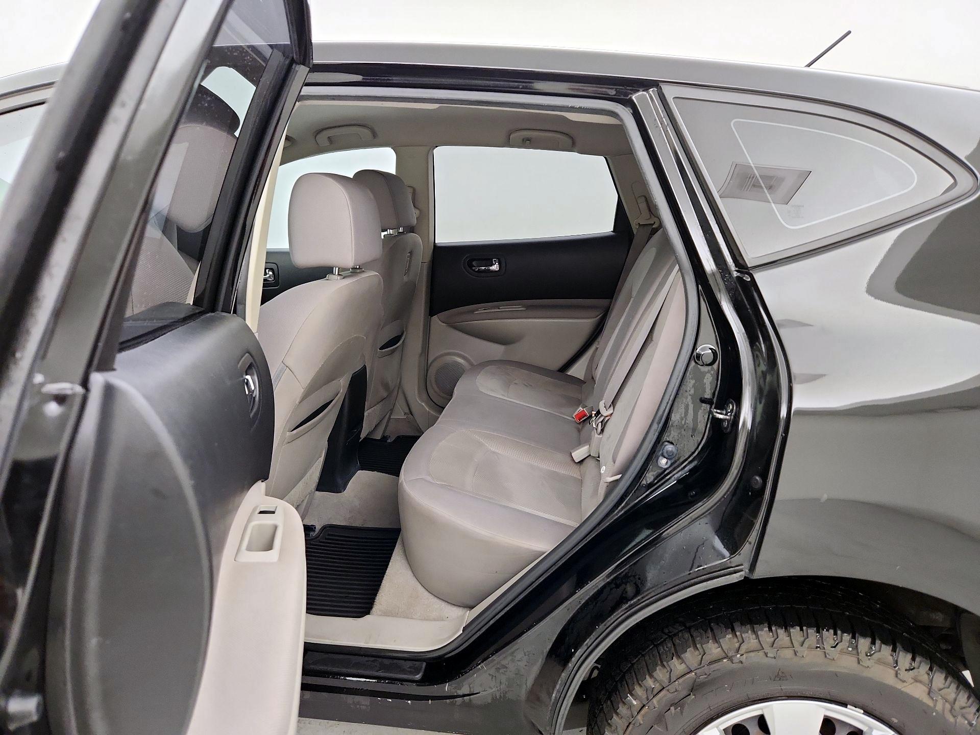 Thumbnail: 2014 Nissan Rogue - 18