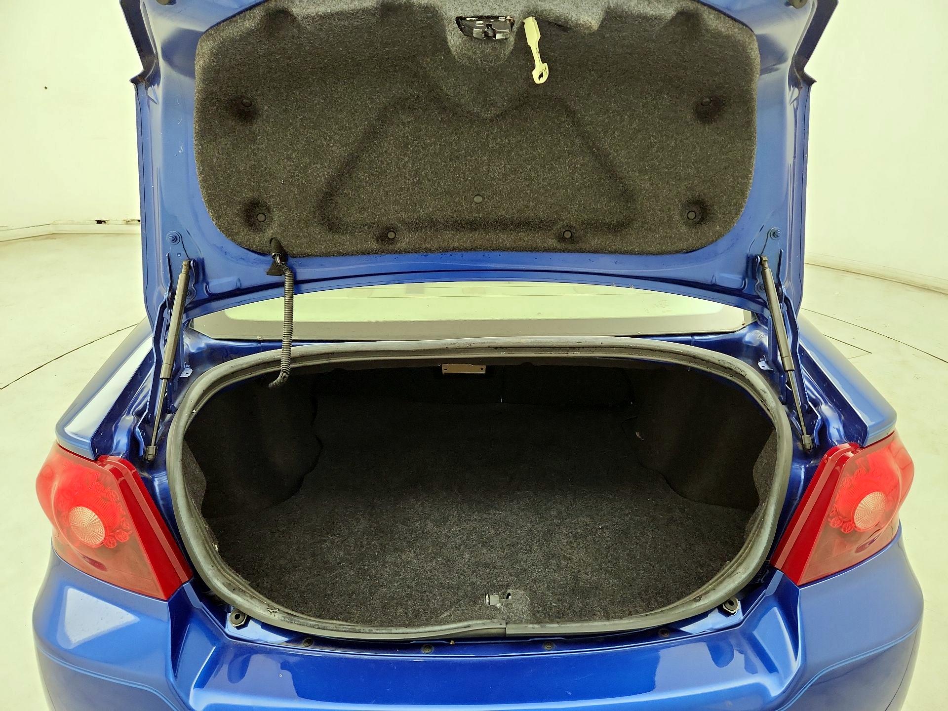 Thumbnail: 2014 Dodge Avenger - 18