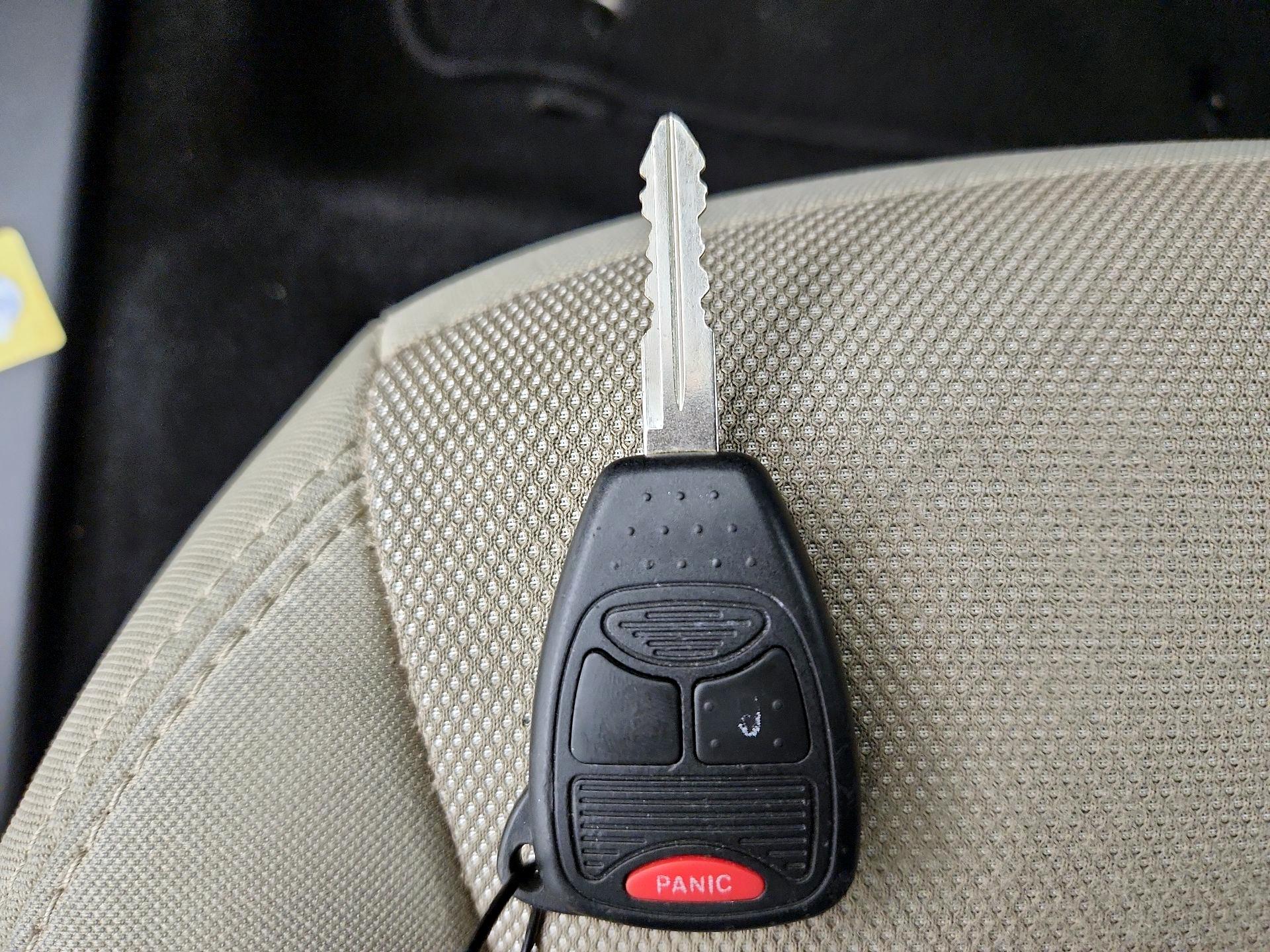 Thumbnail: 2014 Dodge Avenger - 20