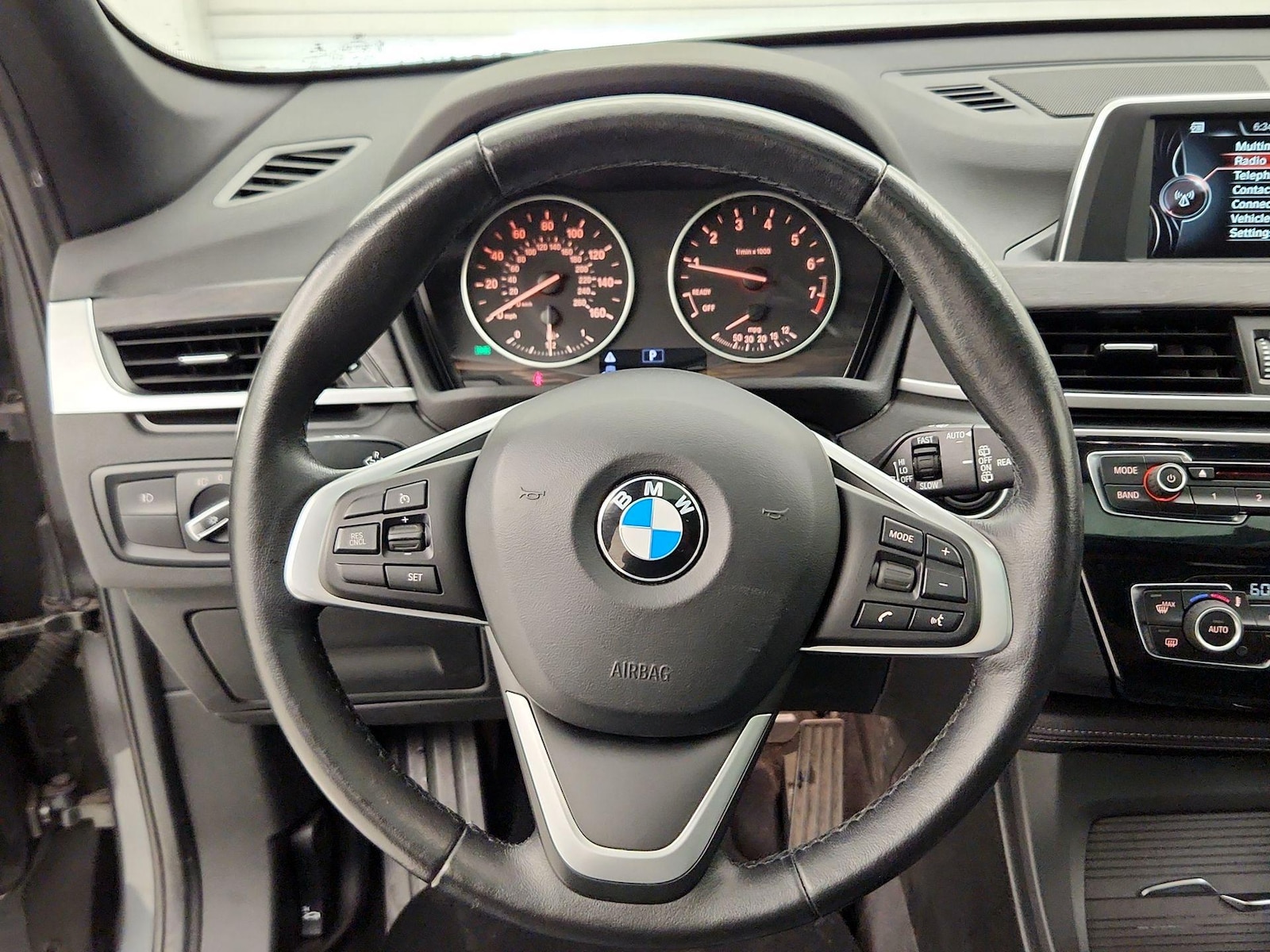 2017 BMW X1 28i - Photo 11