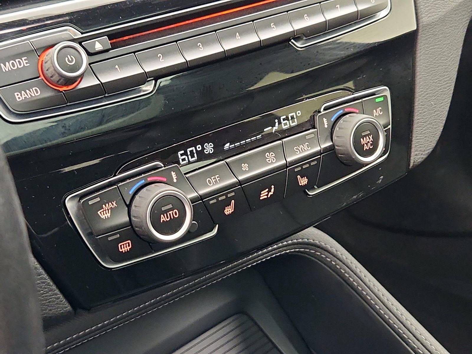 2017 BMW X1 28i - Photo 16