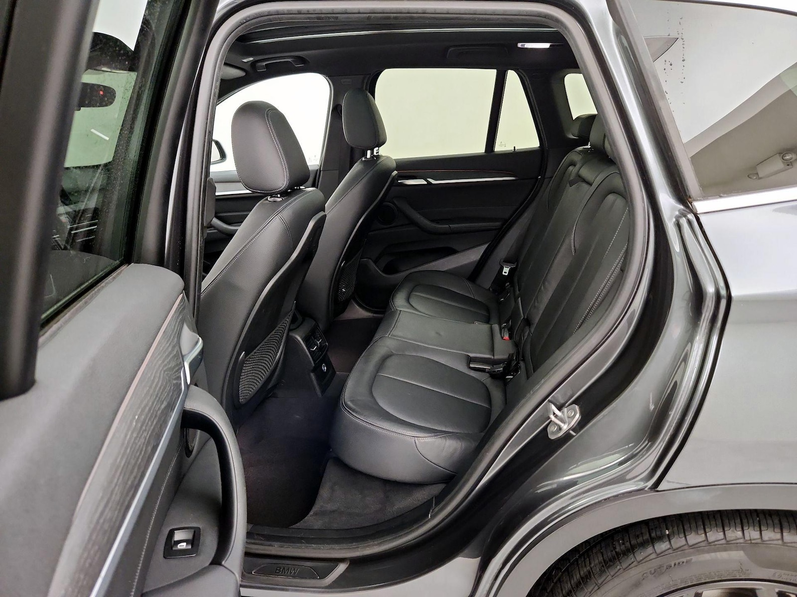 2017 BMW X1 28i - Photo 20