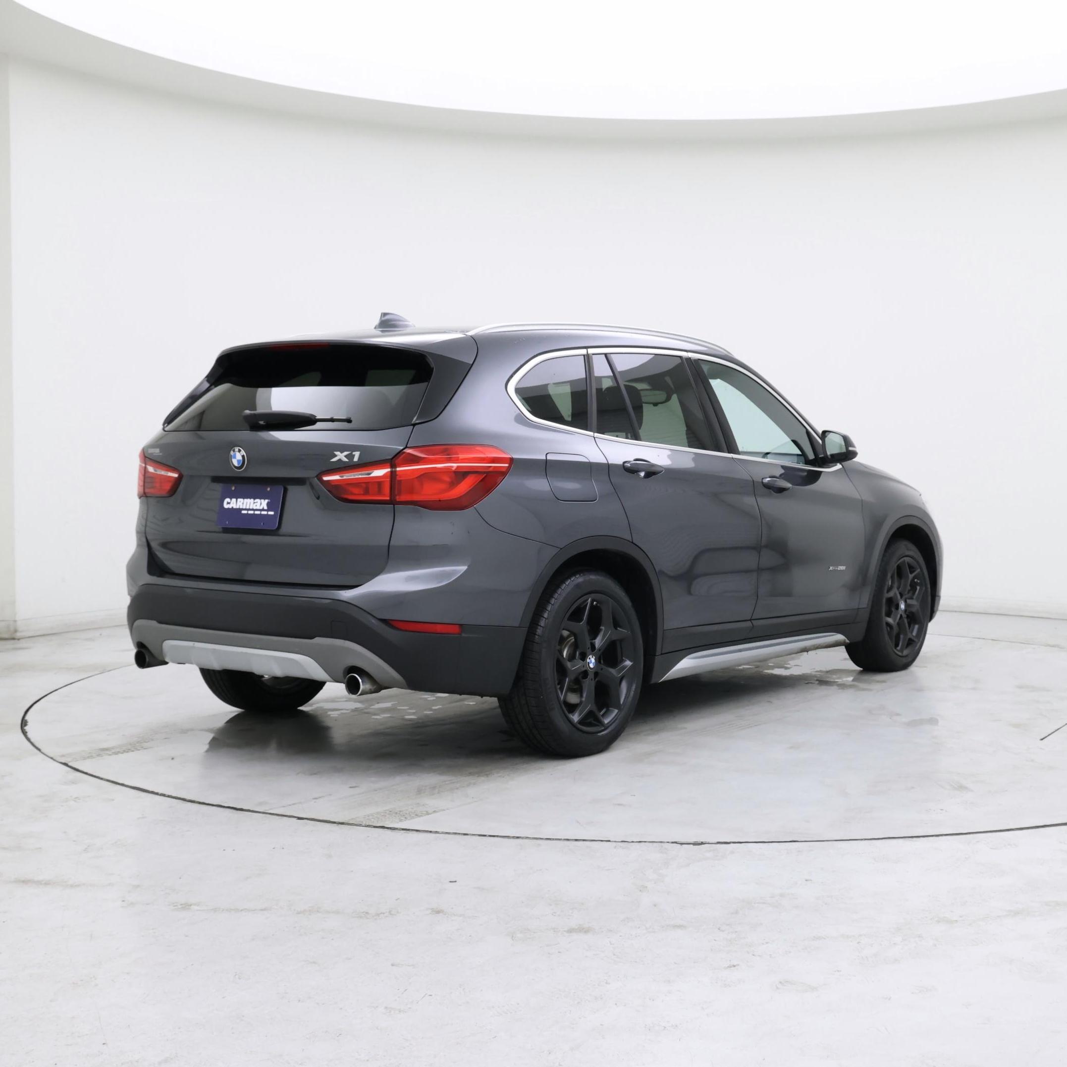 Thumbnail: 2017 BMW X1 - 8