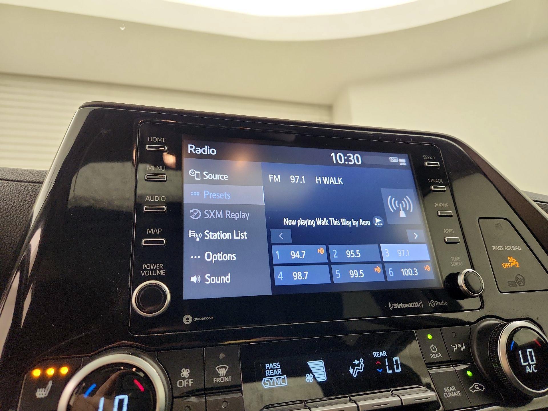 Thumbnail: 2021 Toyota Highlander - 15