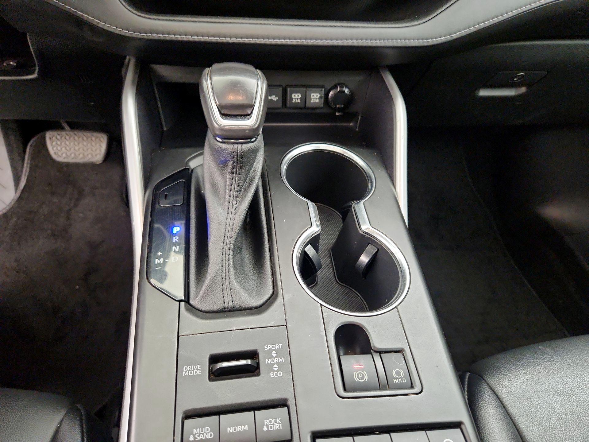 Thumbnail: 2021 Toyota Highlander - 17