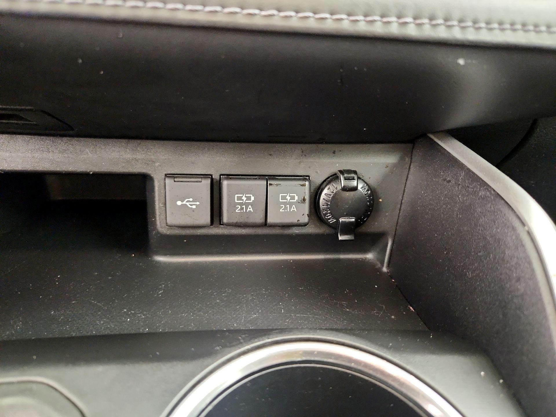 Thumbnail: 2021 Toyota Highlander - 18