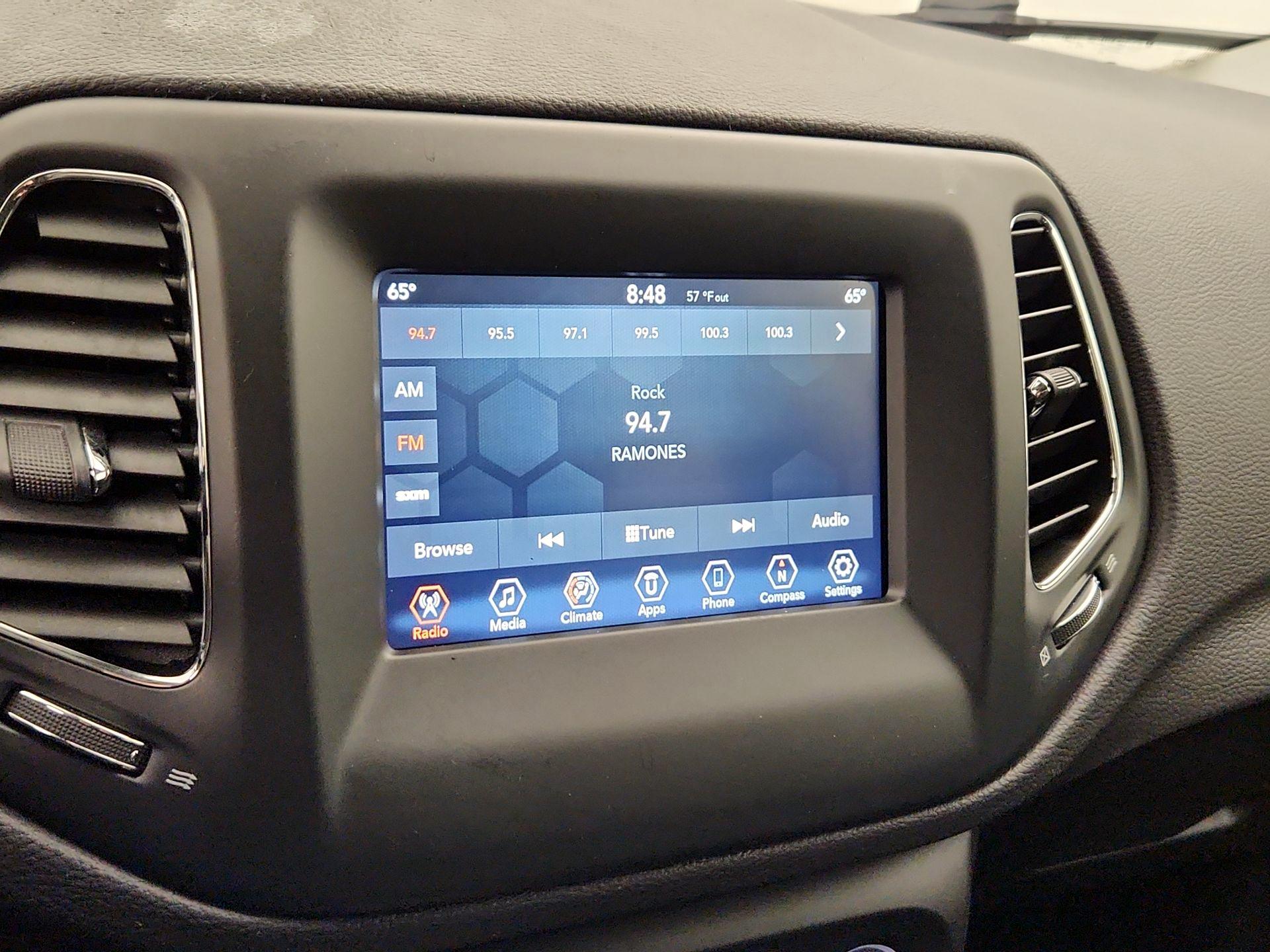 Thumbnail: 2020 Jeep Compass - 15