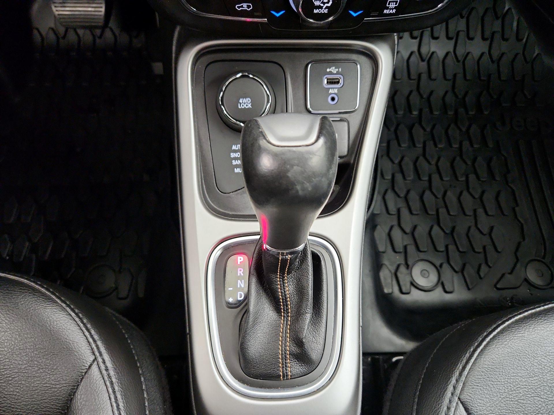 Thumbnail: 2020 Jeep Compass - 17