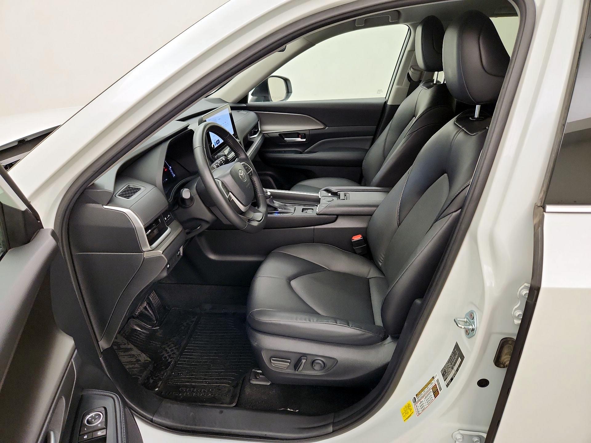 Thumbnail: 2024 Toyota Grand Highlander - 11