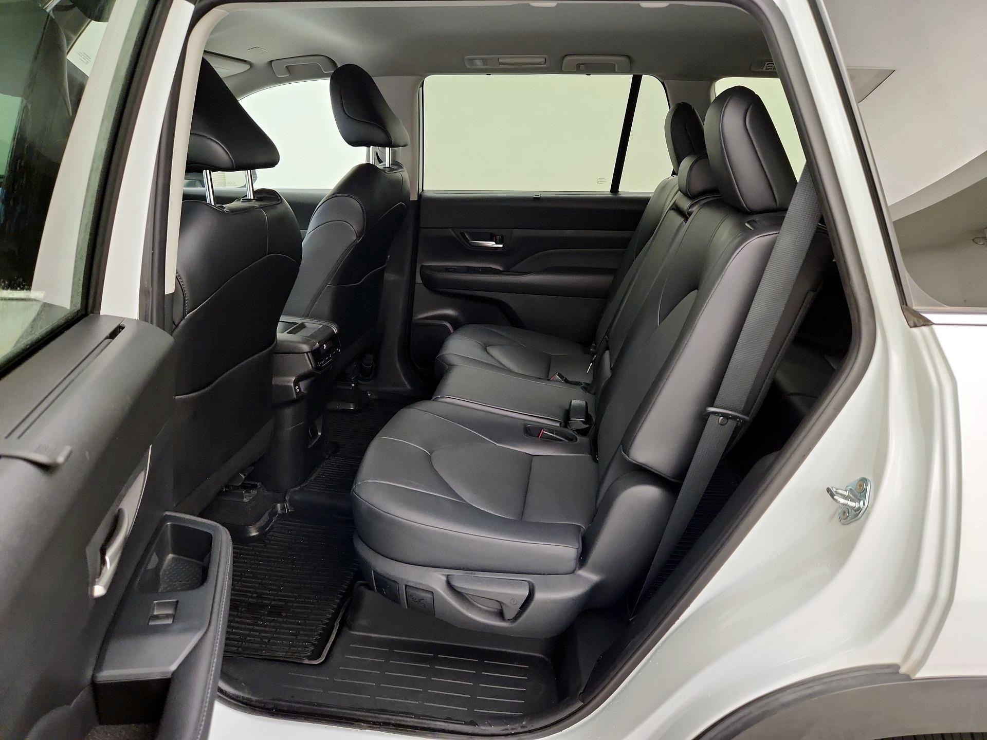 Thumbnail: 2024 Toyota Grand Highlander - 19