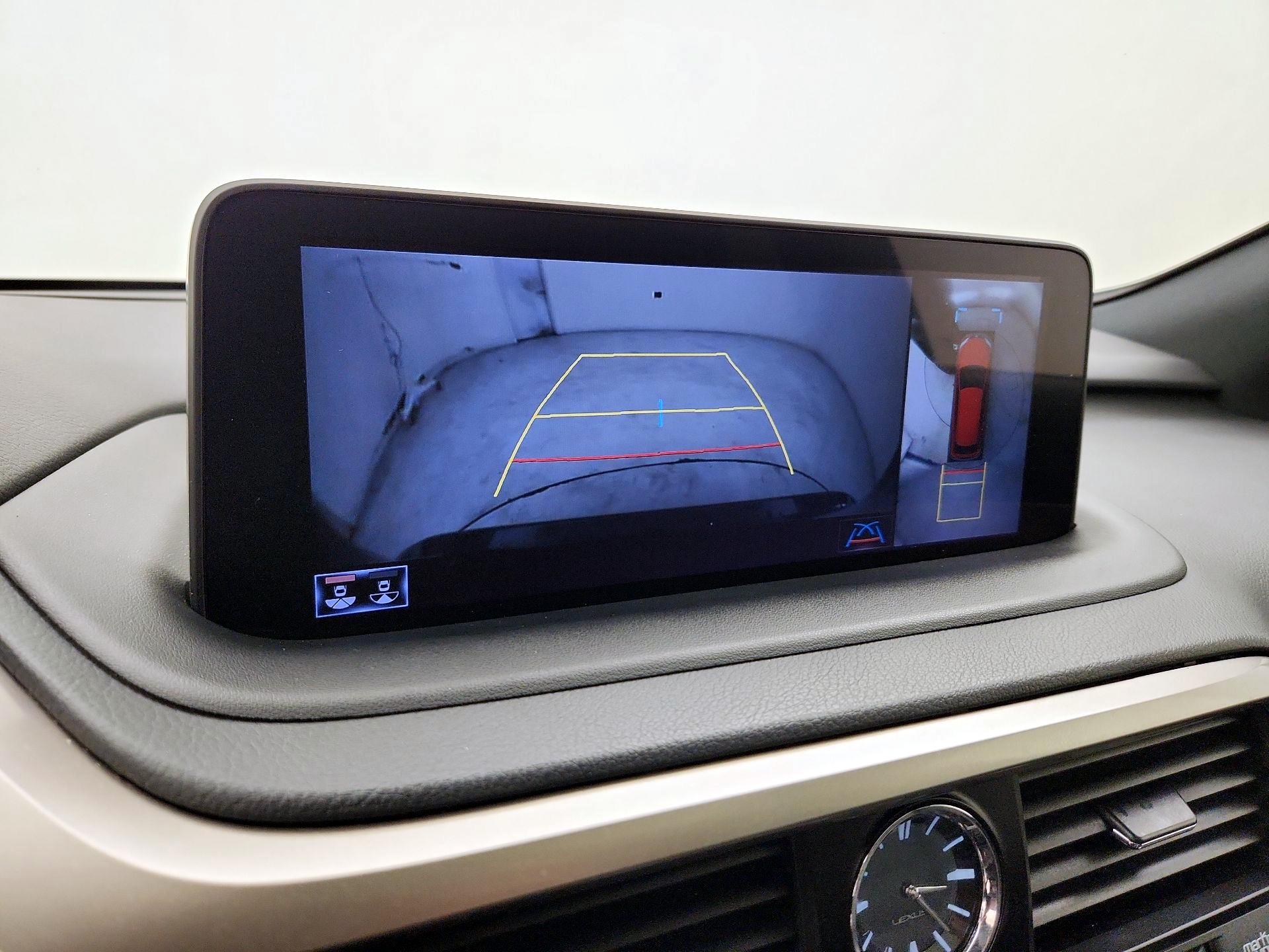 Thumbnail: 2022 Lexus RX - 15