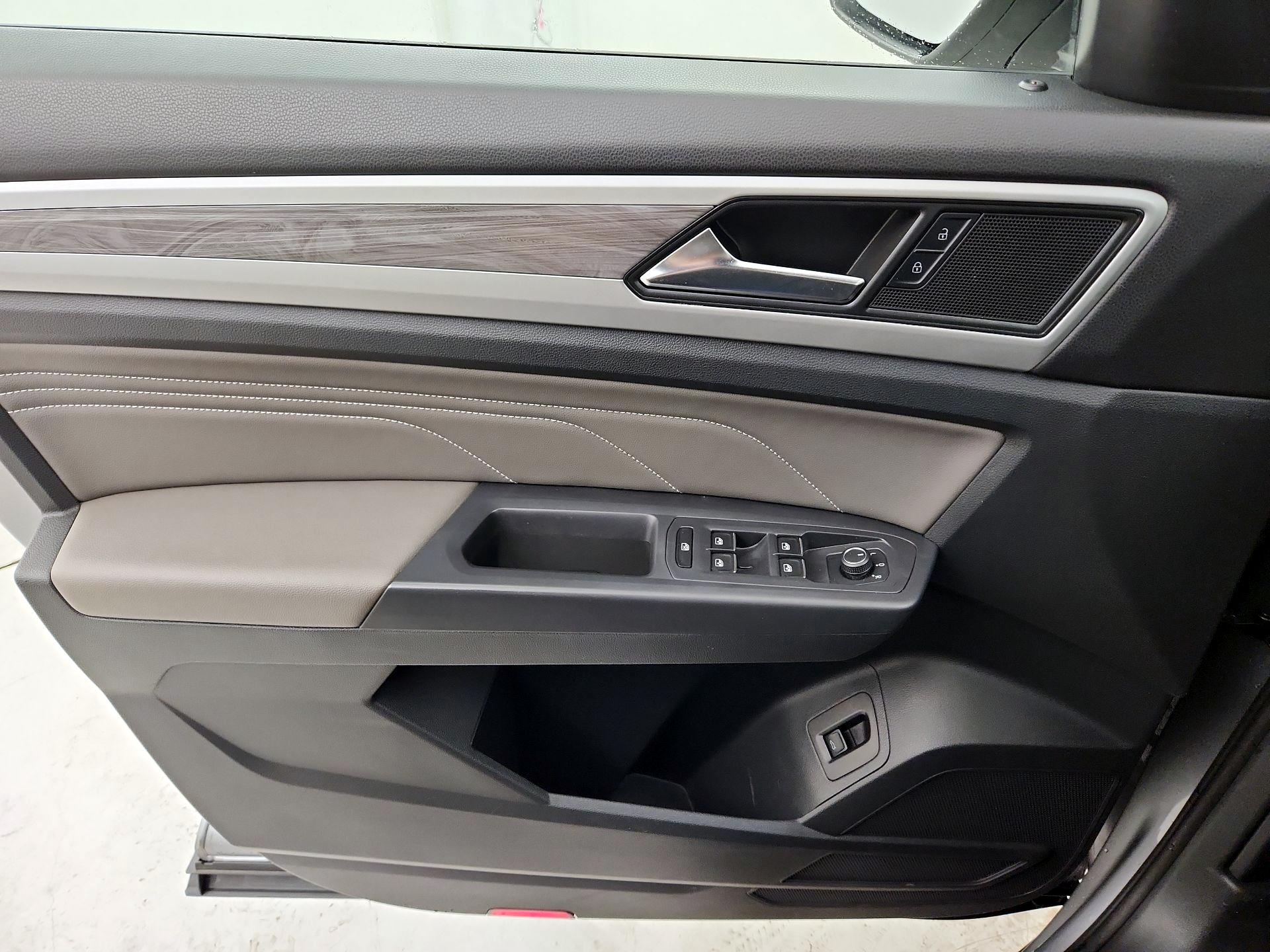 Thumbnail: 2021 Volkswagen Atlas - 12