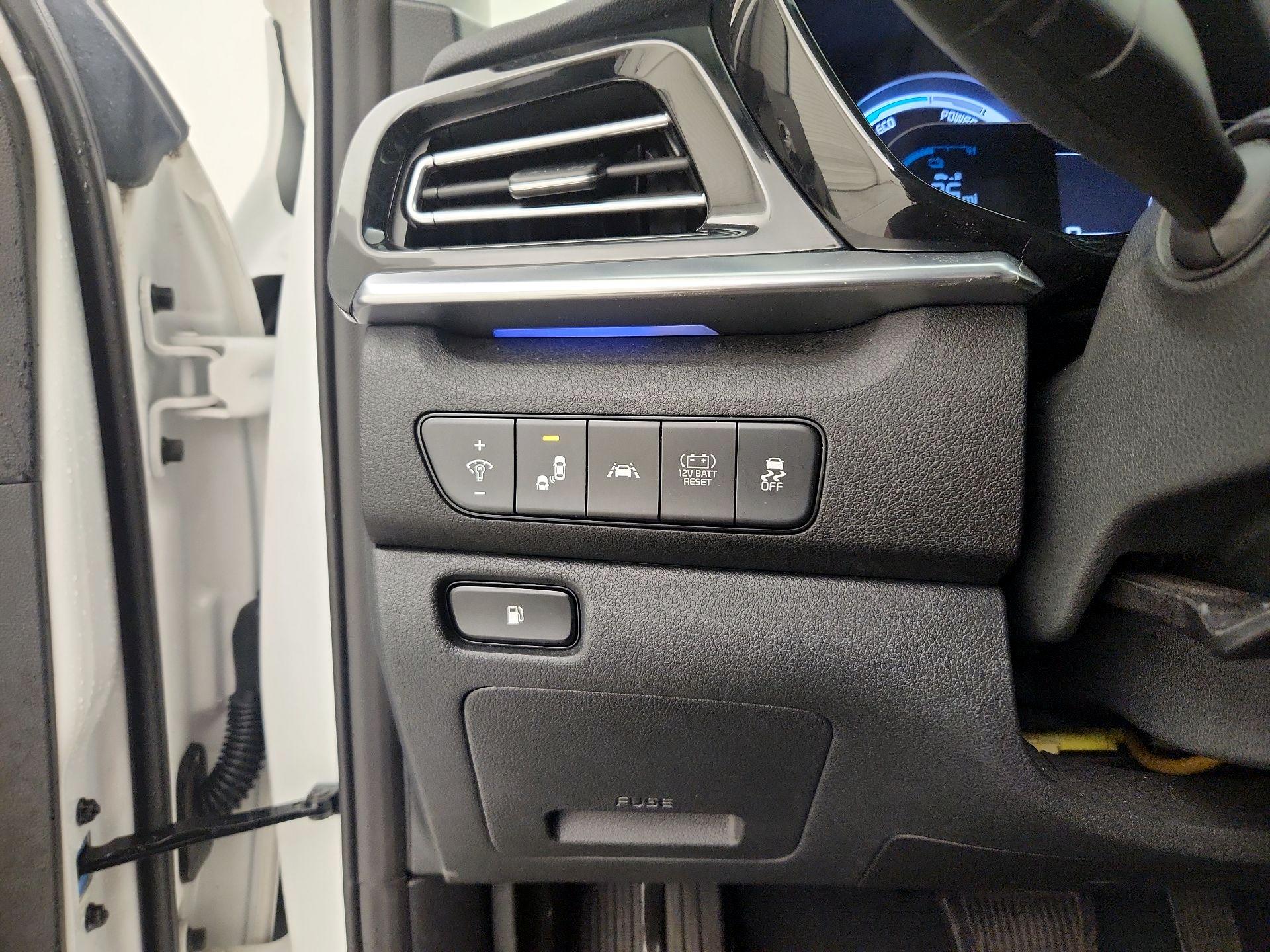 Thumbnail: 2022 Kia Niro - 13