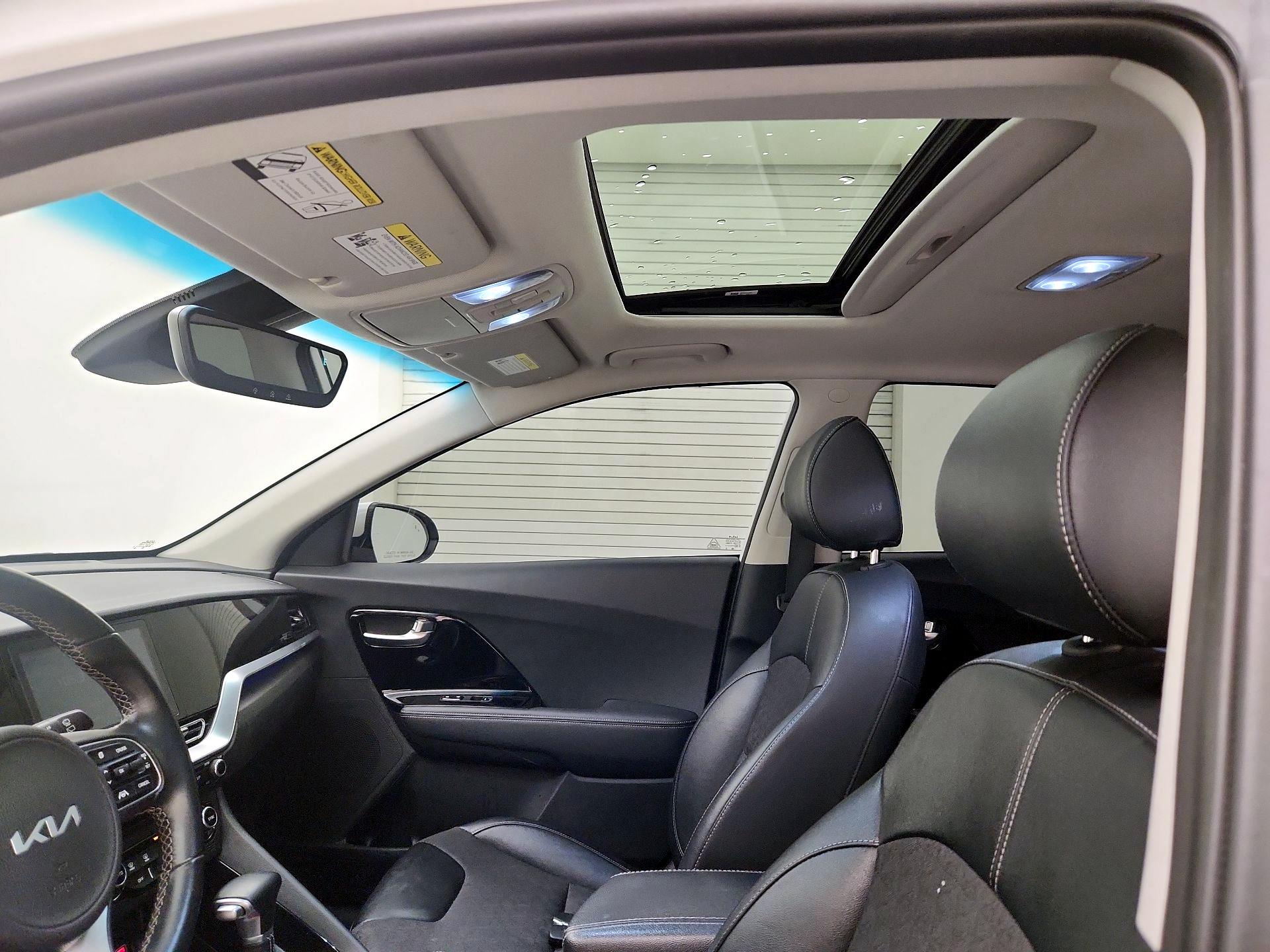 Thumbnail: 2022 Kia Niro - 19