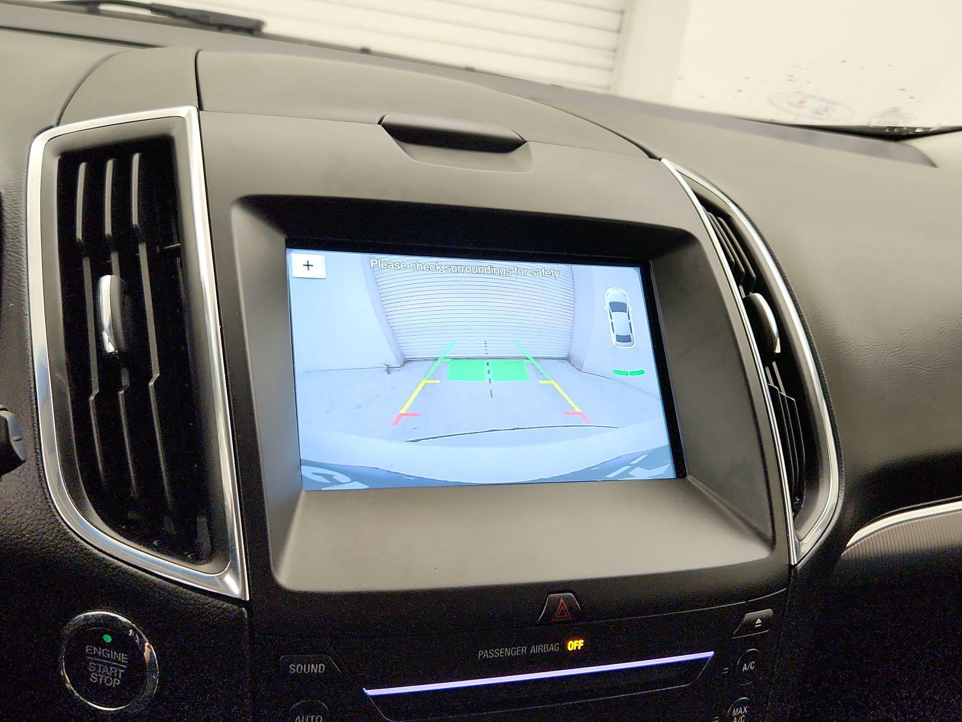 Thumbnail: 2018 Ford Edge - 15