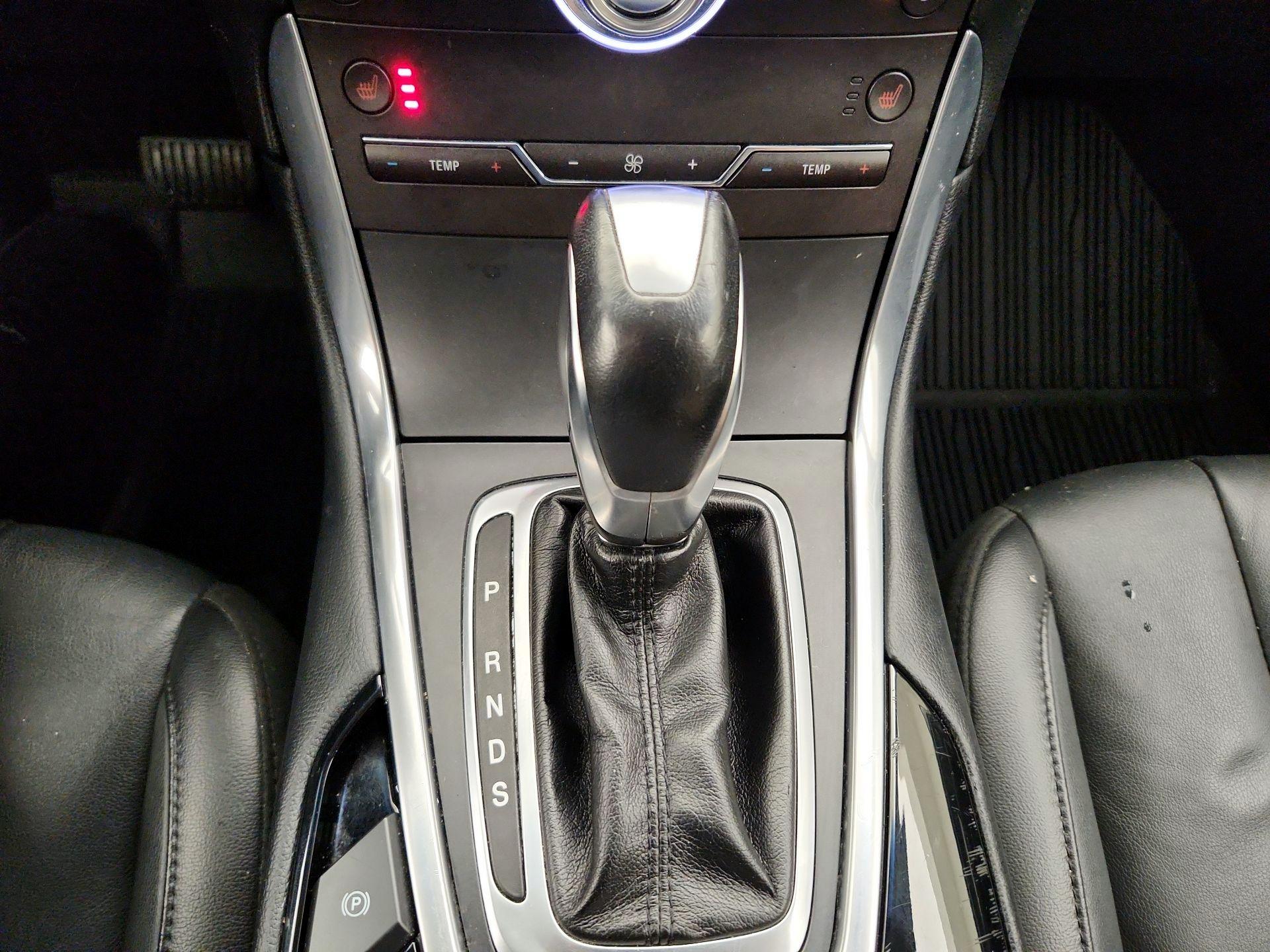 Thumbnail: 2018 Ford Edge - 18