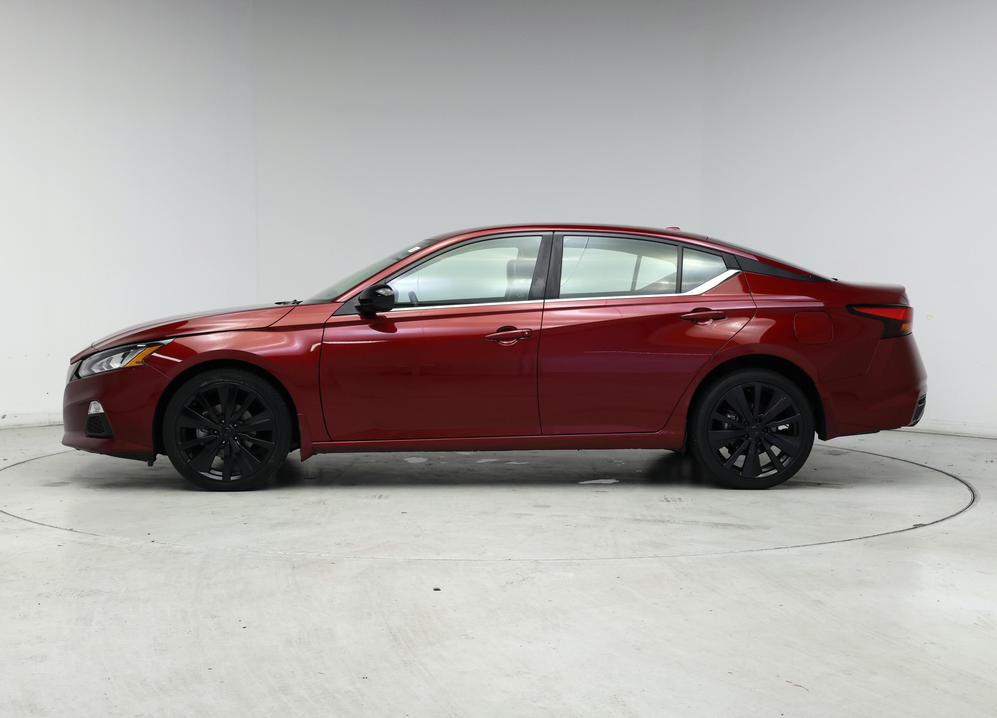 Thumbnail: 2022 Nissan Altima - 3