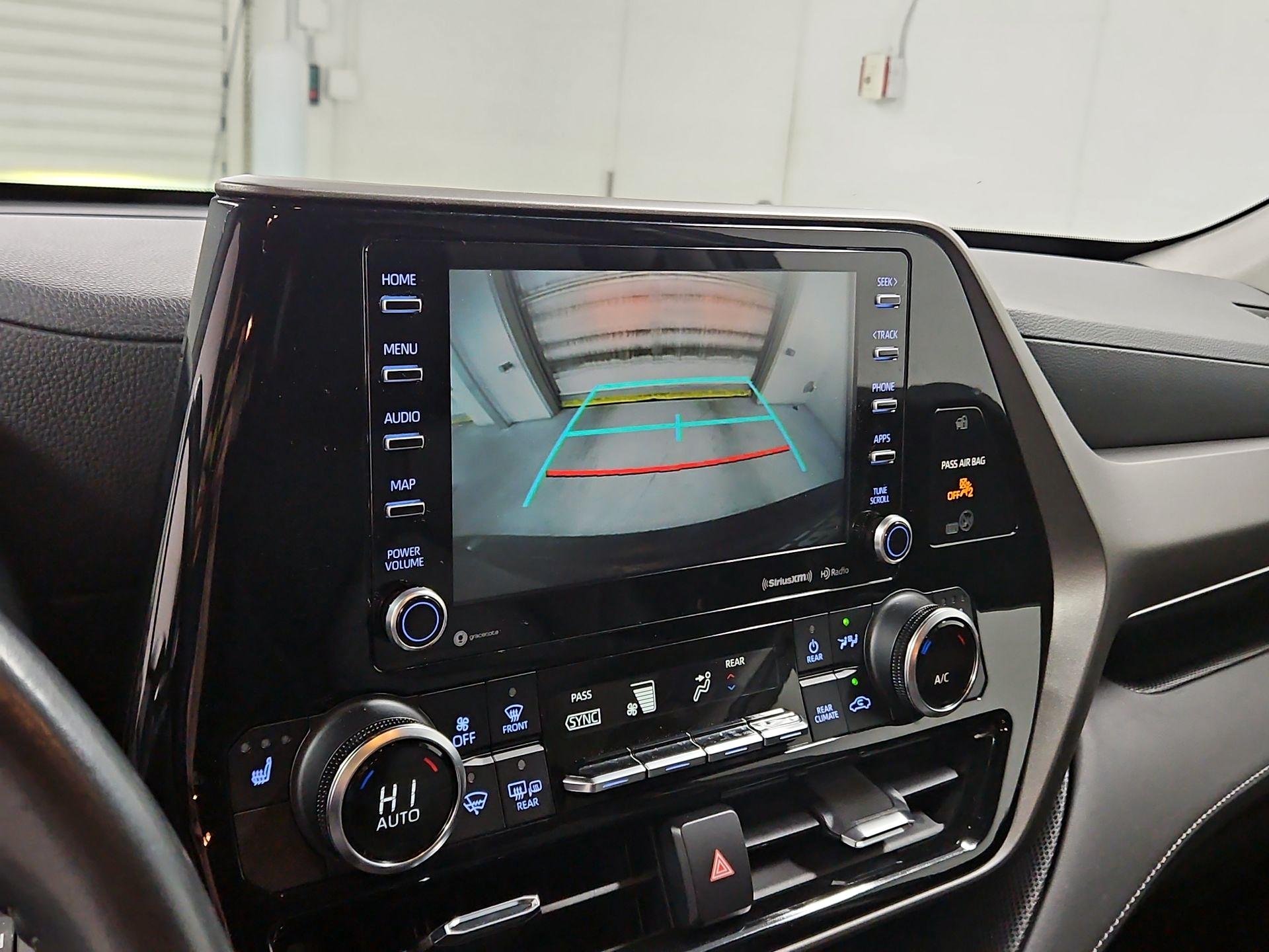 Thumbnail: 2022 Toyota Highlander - 14