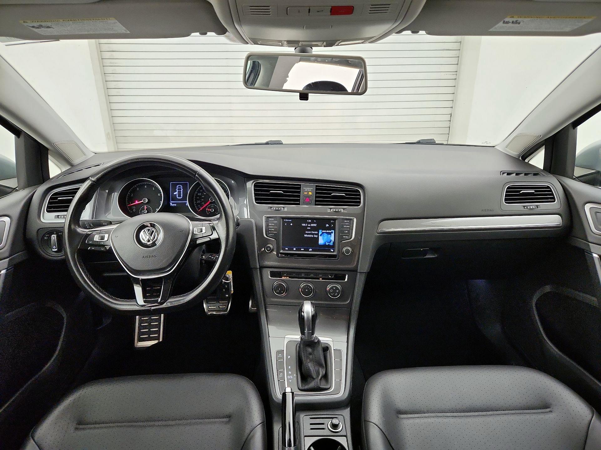 Thumbnail: 2017 Volkswagen Golf - 9