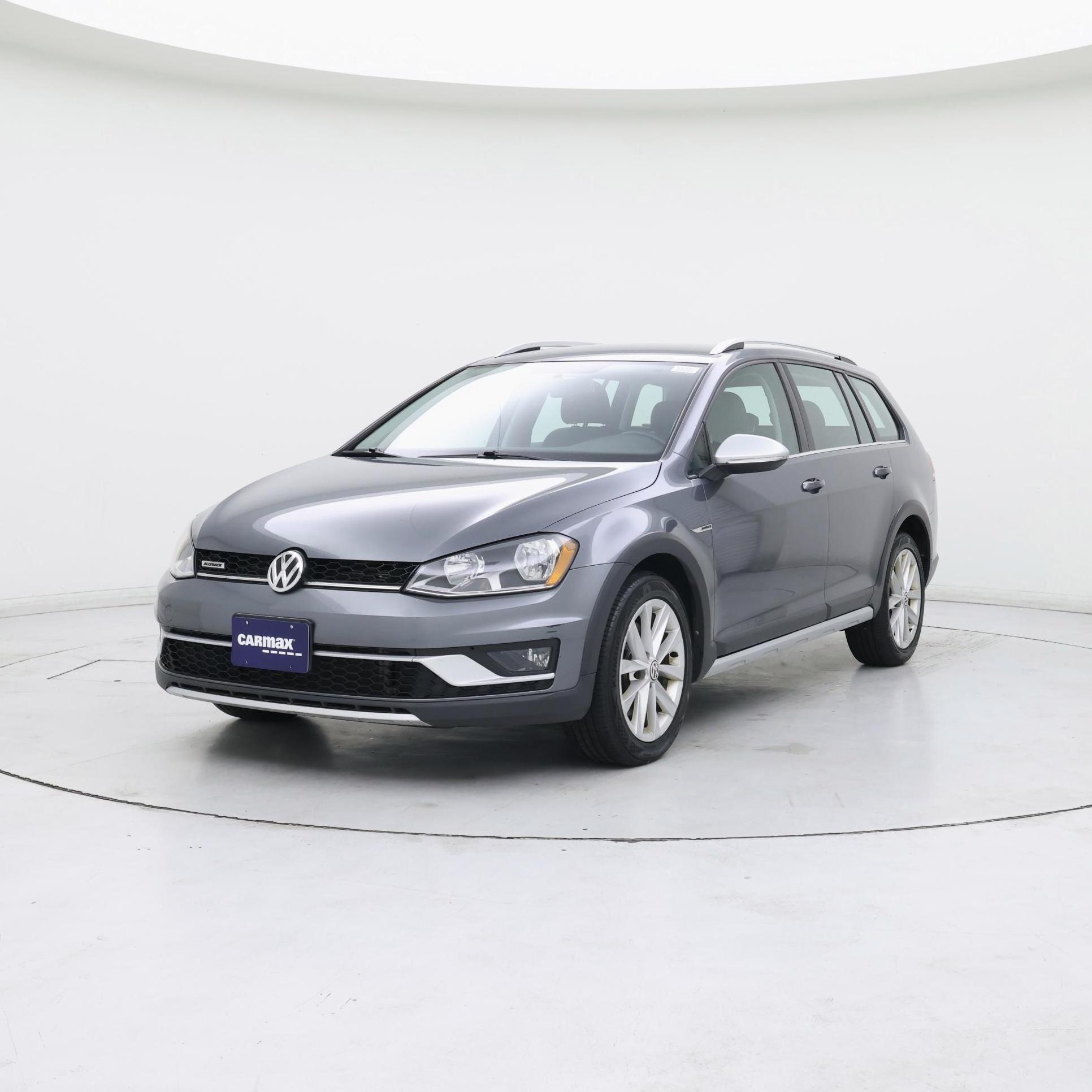 Thumbnail: 2017 Volkswagen Golf - 4