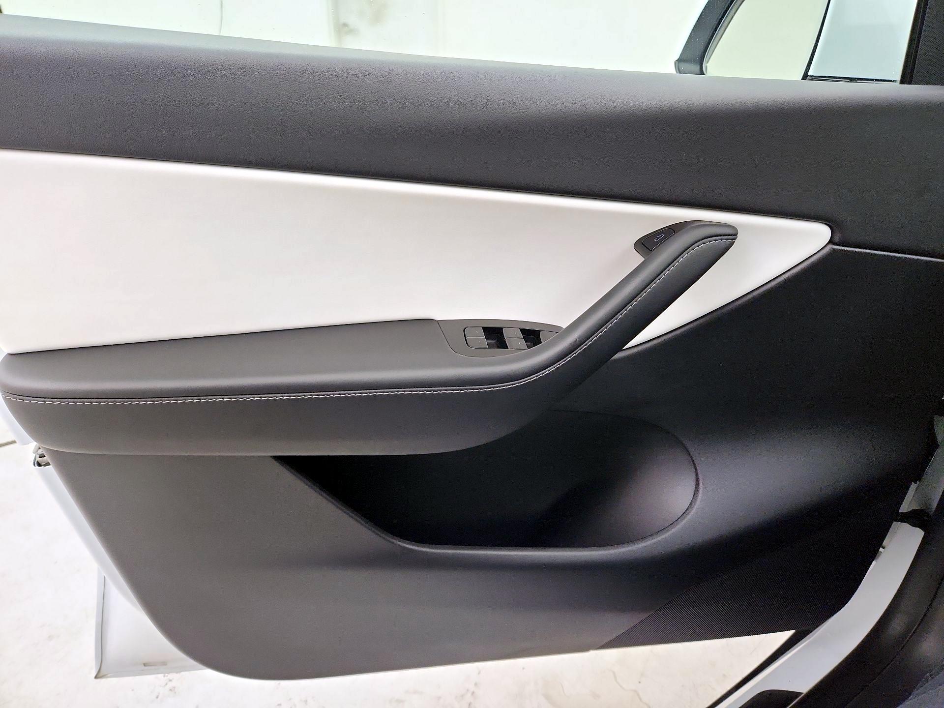Thumbnail: 2021 Tesla Model Y - 12
