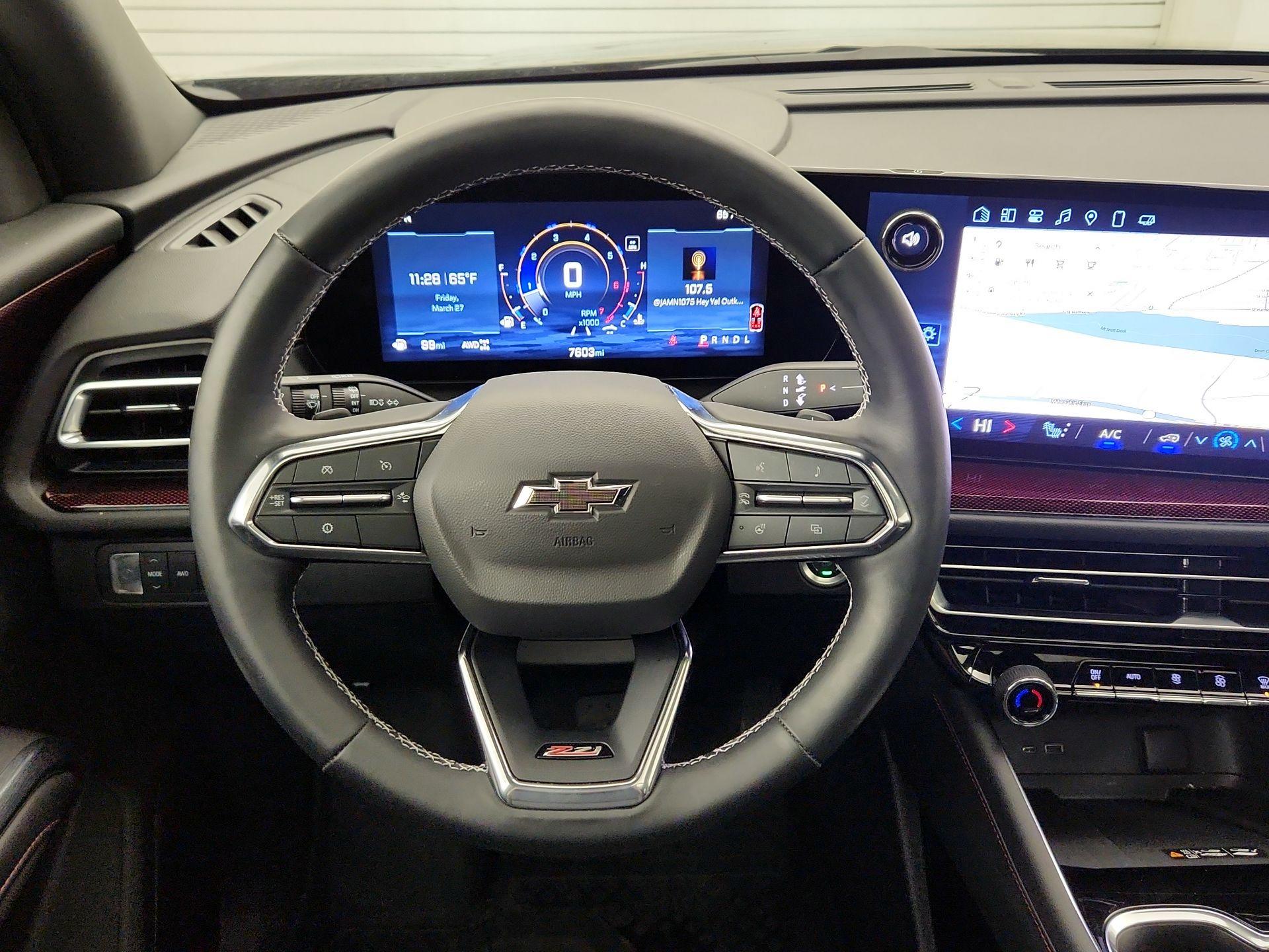 Thumbnail: 2025 Chevrolet Traverse - 10