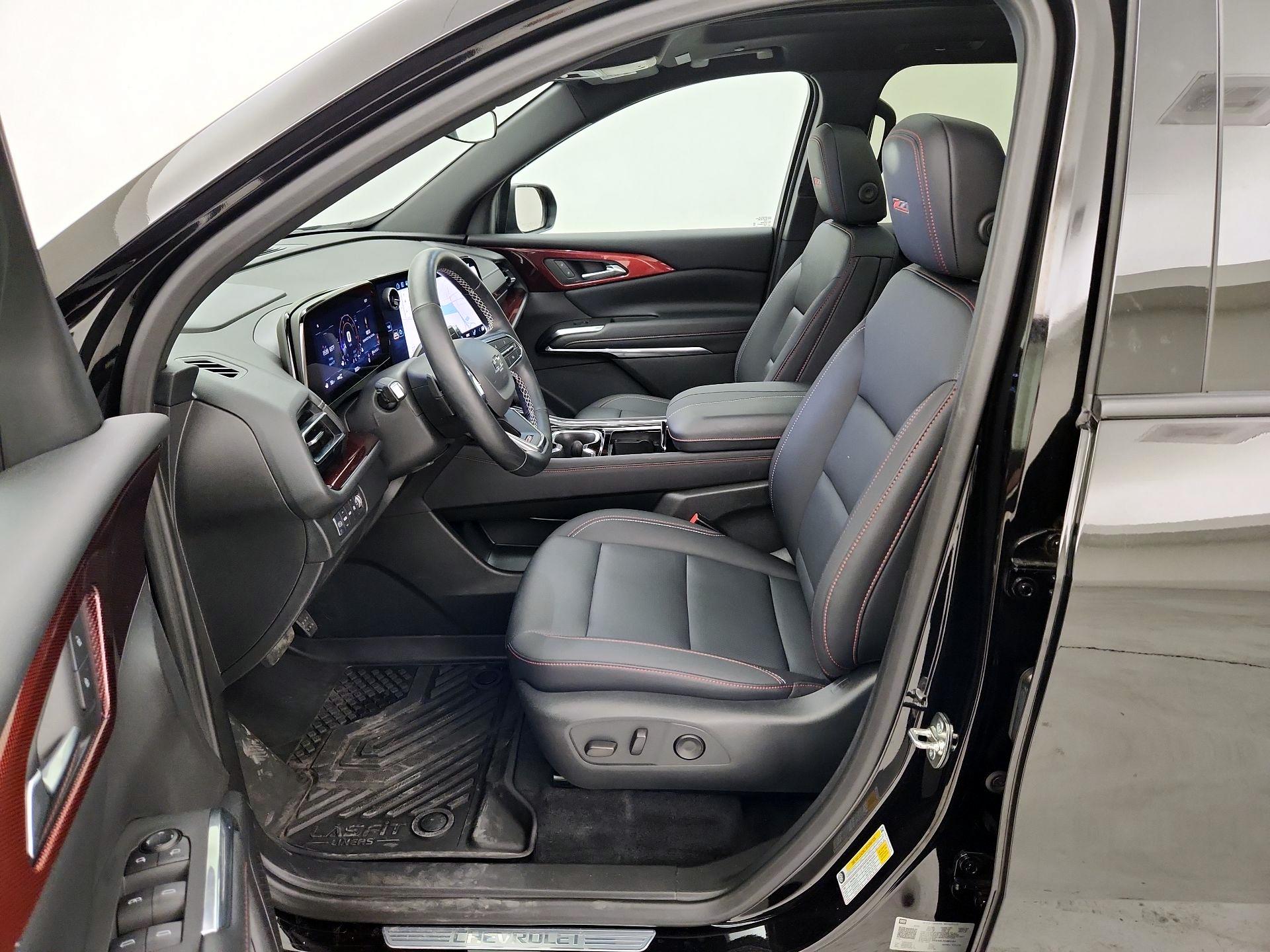 Thumbnail: 2025 Chevrolet Traverse - 11