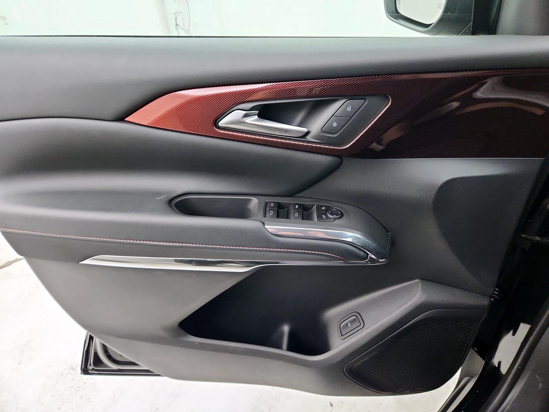 Thumbnail: 2025 Chevrolet Traverse - 12