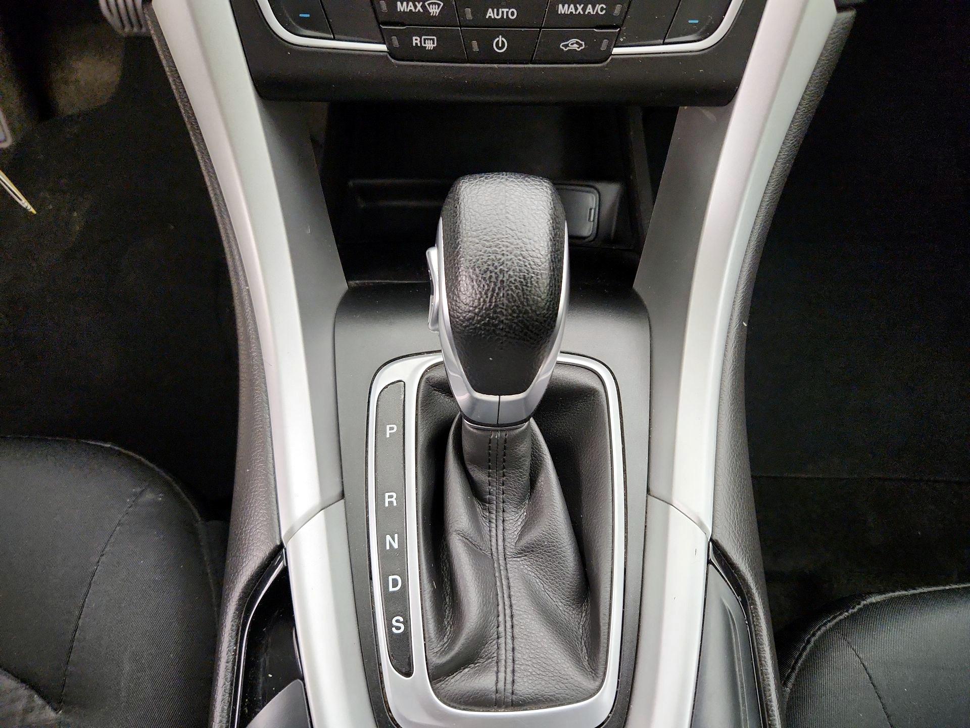 Thumbnail: 2016 Ford Fusion - 17