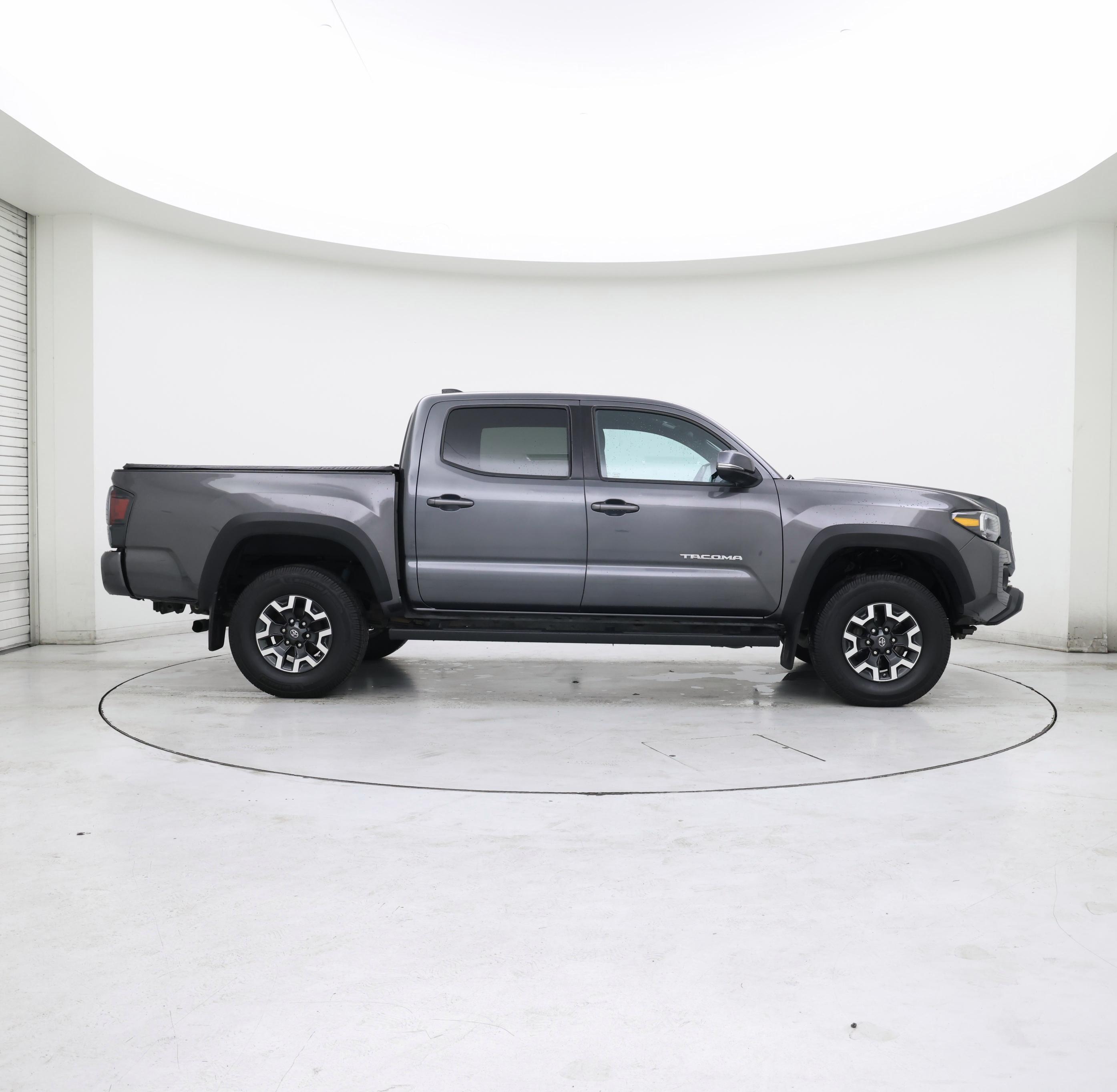 Thumbnail: 2021 Toyota Tacoma - 7