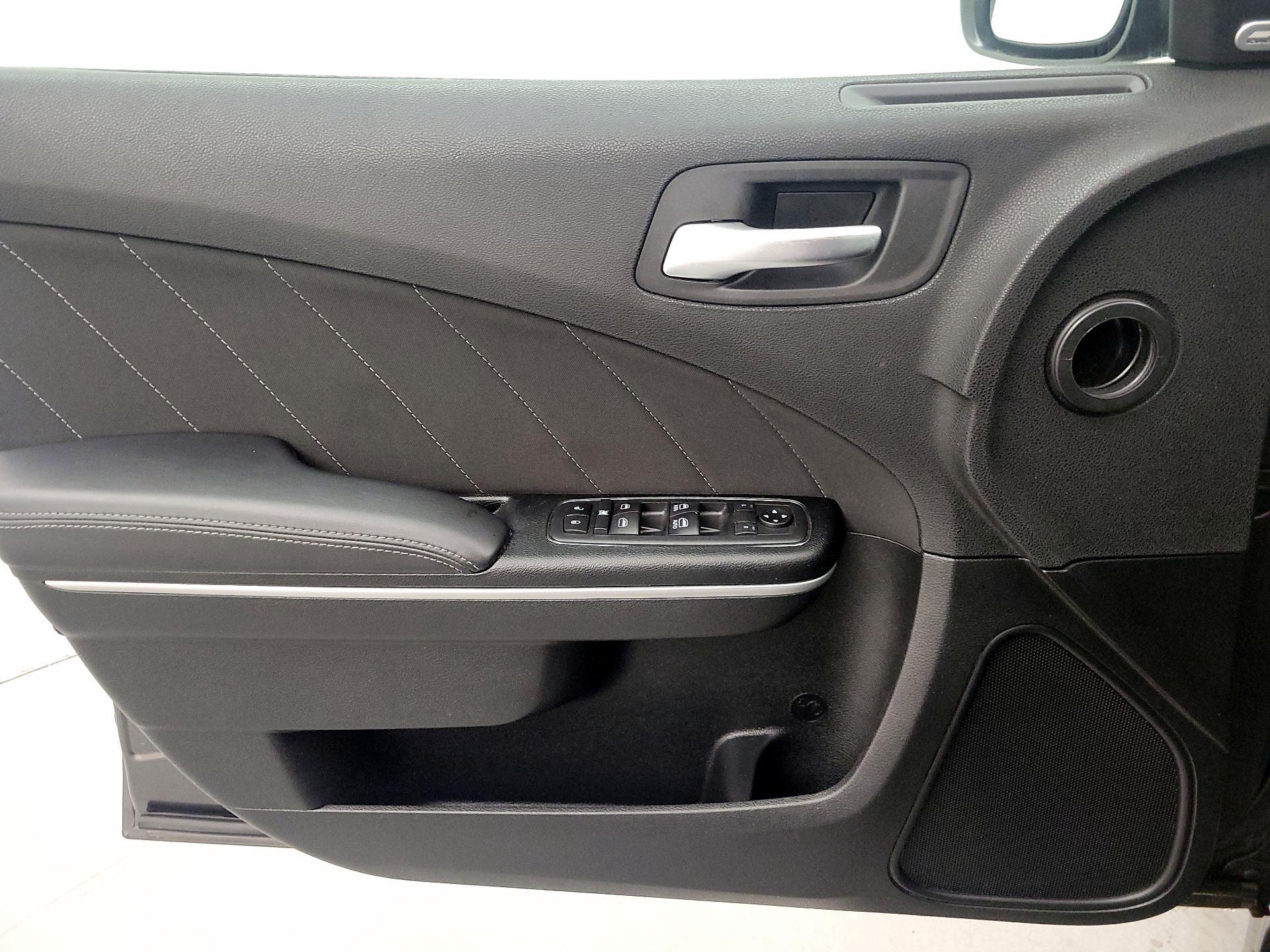 Thumbnail: 2020 Dodge Charger - 12