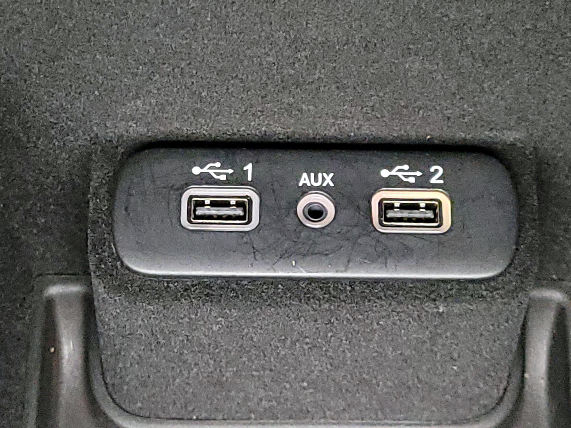 Thumbnail: 2020 Dodge Charger - 18