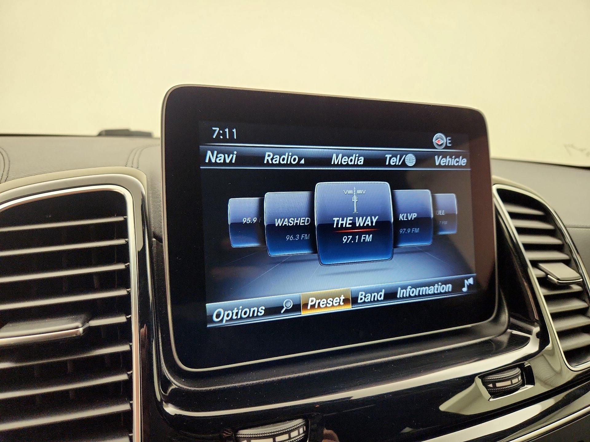 Thumbnail: 2018 Mercedes-Benz GLS - 16