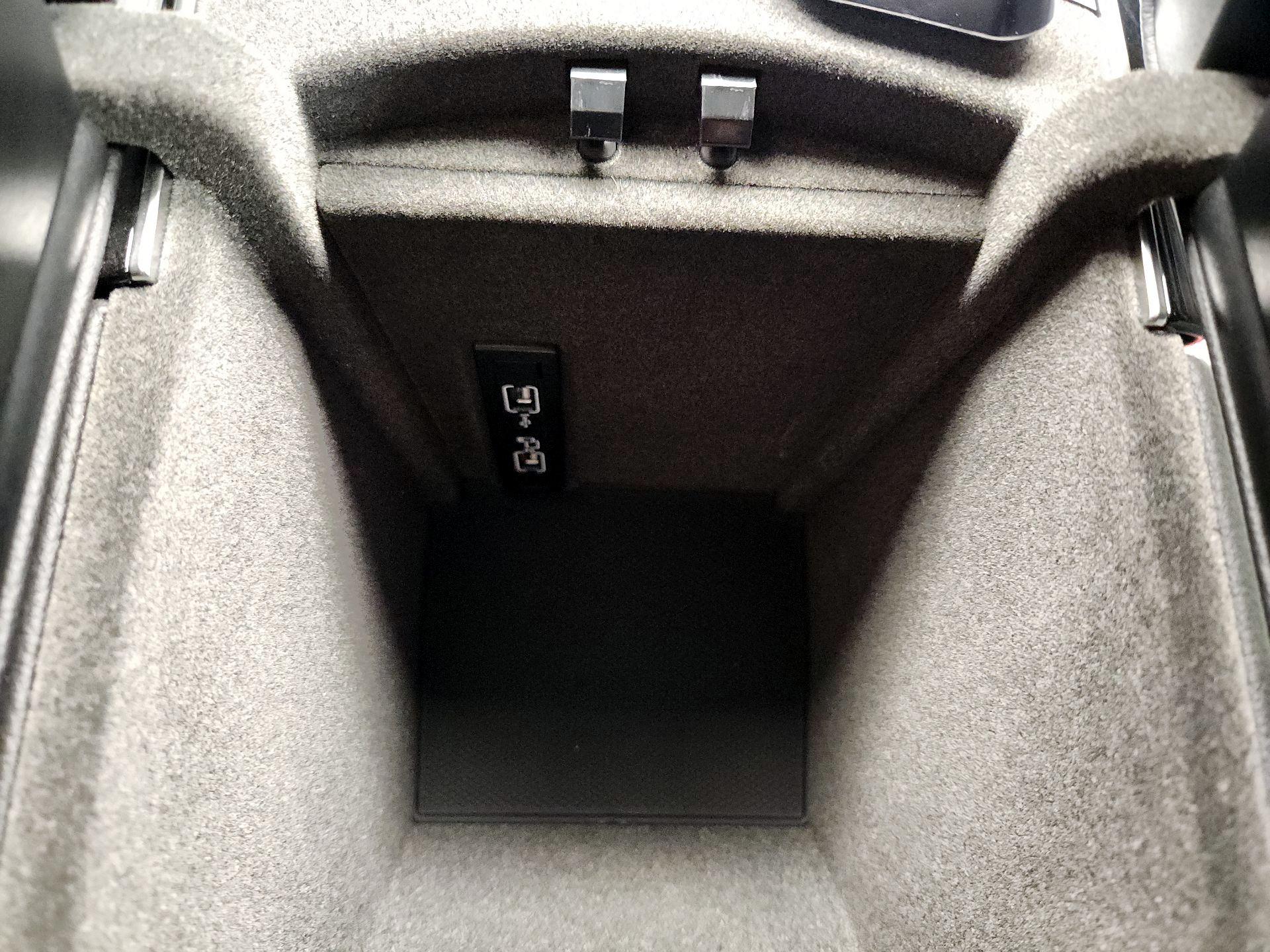 Thumbnail: 2018 Mercedes-Benz GLS - 19