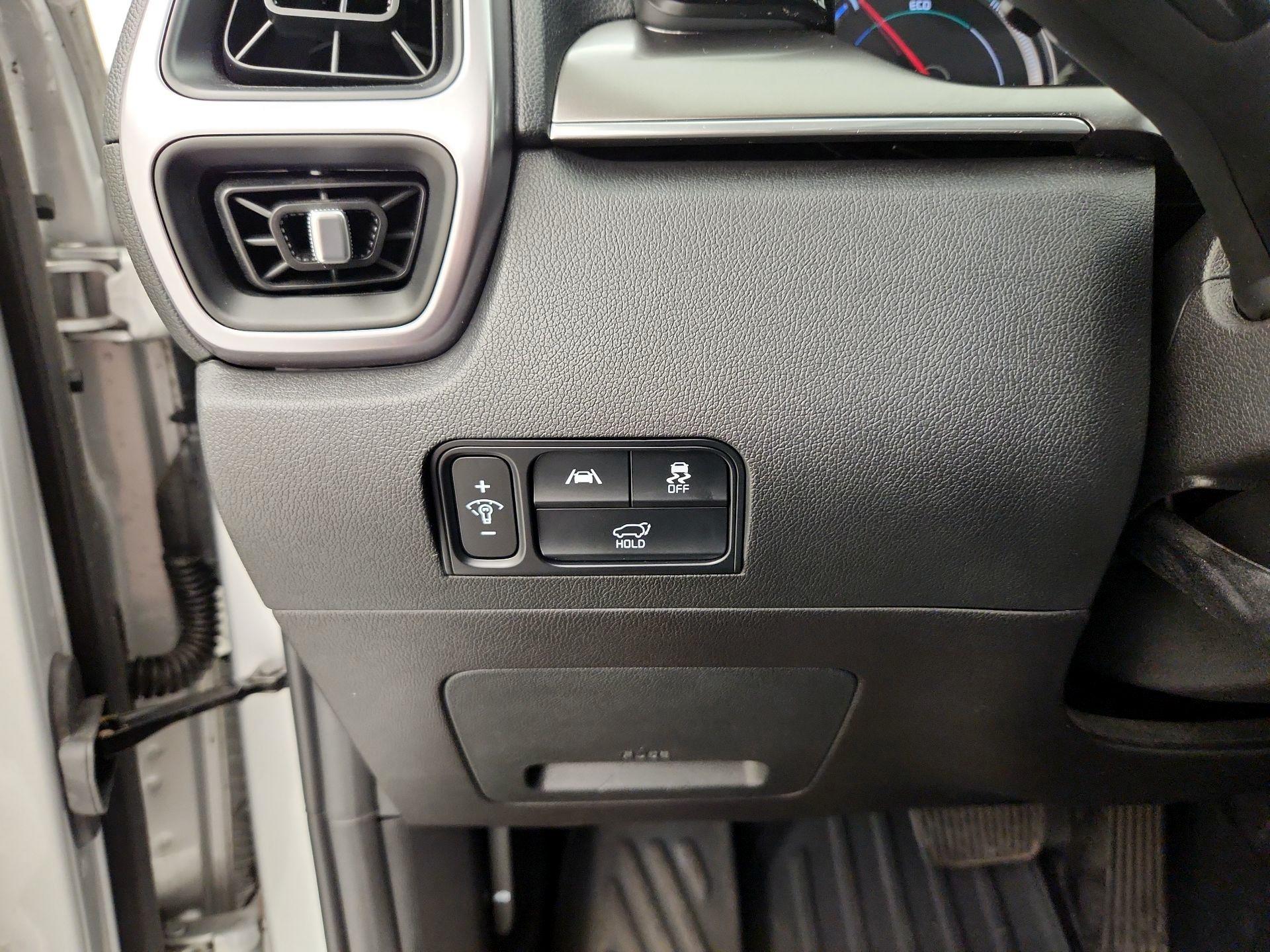 Thumbnail: 2023 Kia Sorento - 13