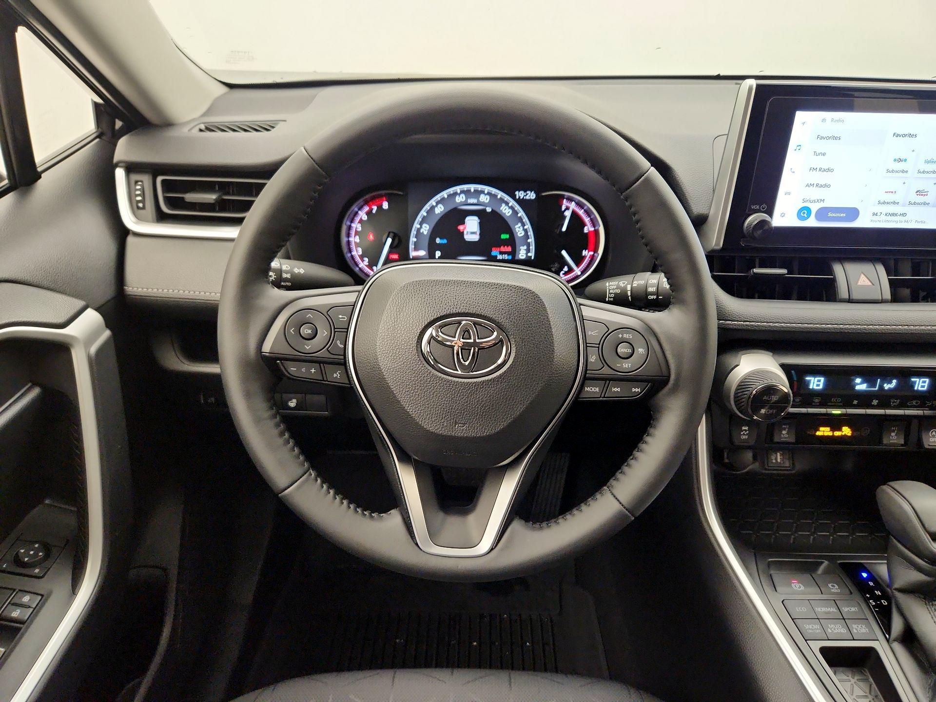 Thumbnail: 2025 Toyota RAV4 - 10