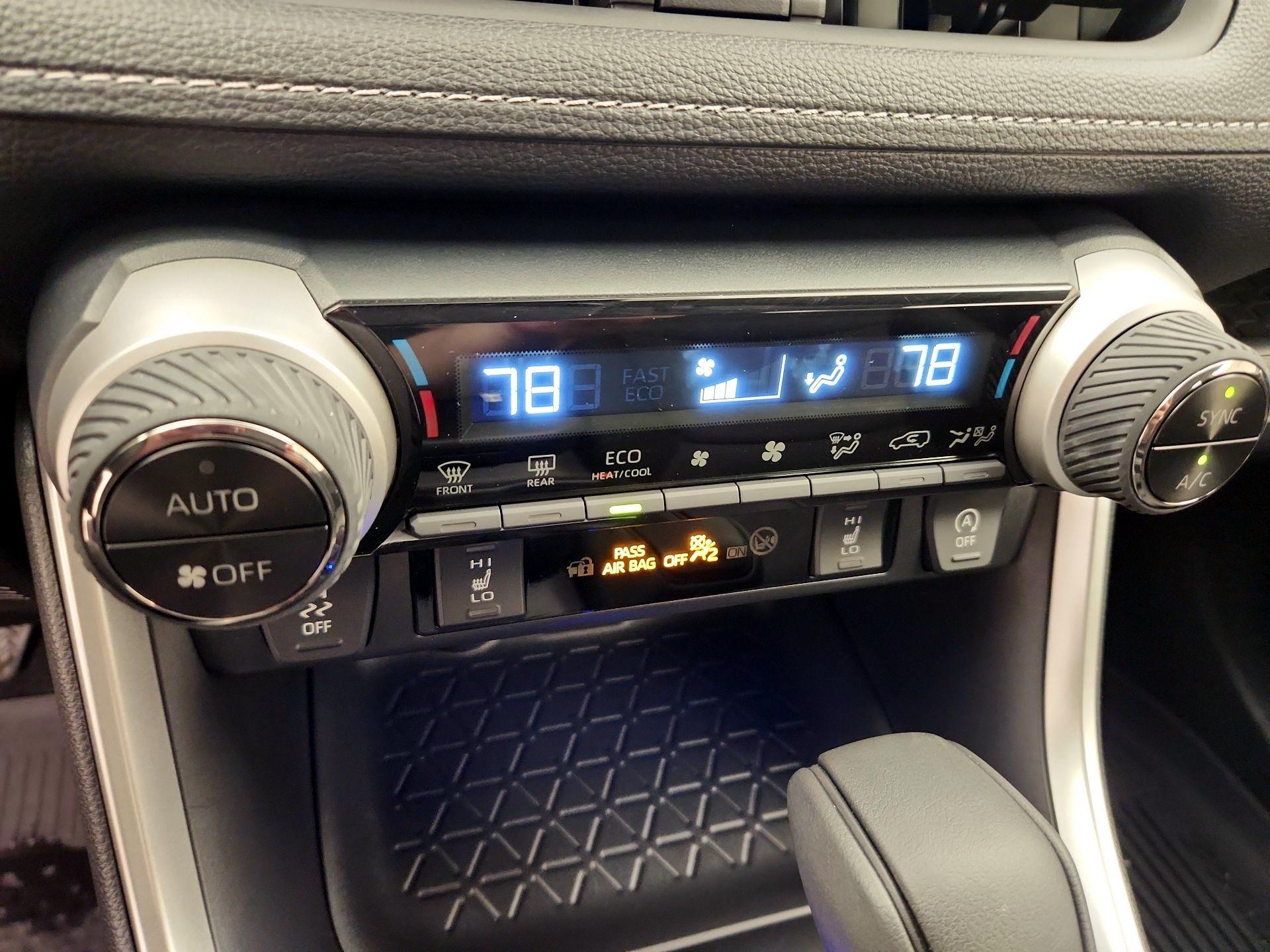 Thumbnail: 2025 Toyota RAV4 - 16