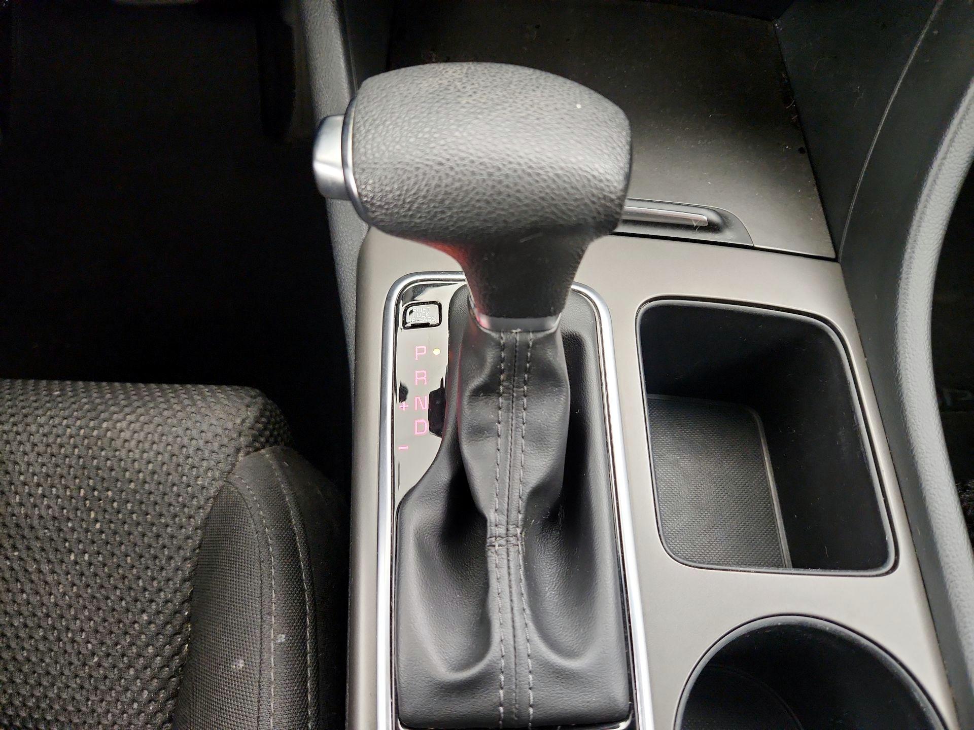 Thumbnail: 2020 Kia Optima - 17