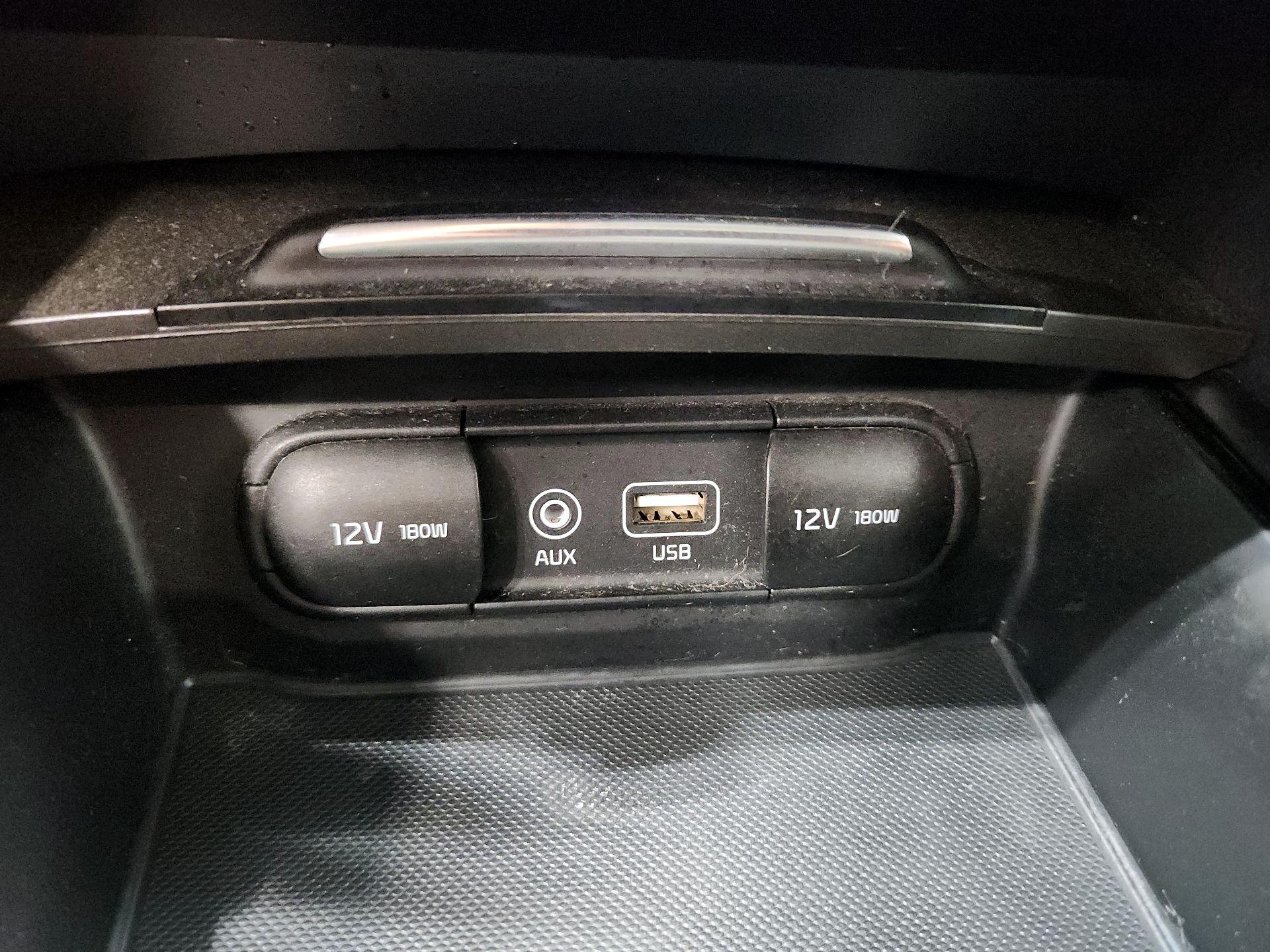 Thumbnail: 2020 Kia Optima - 18