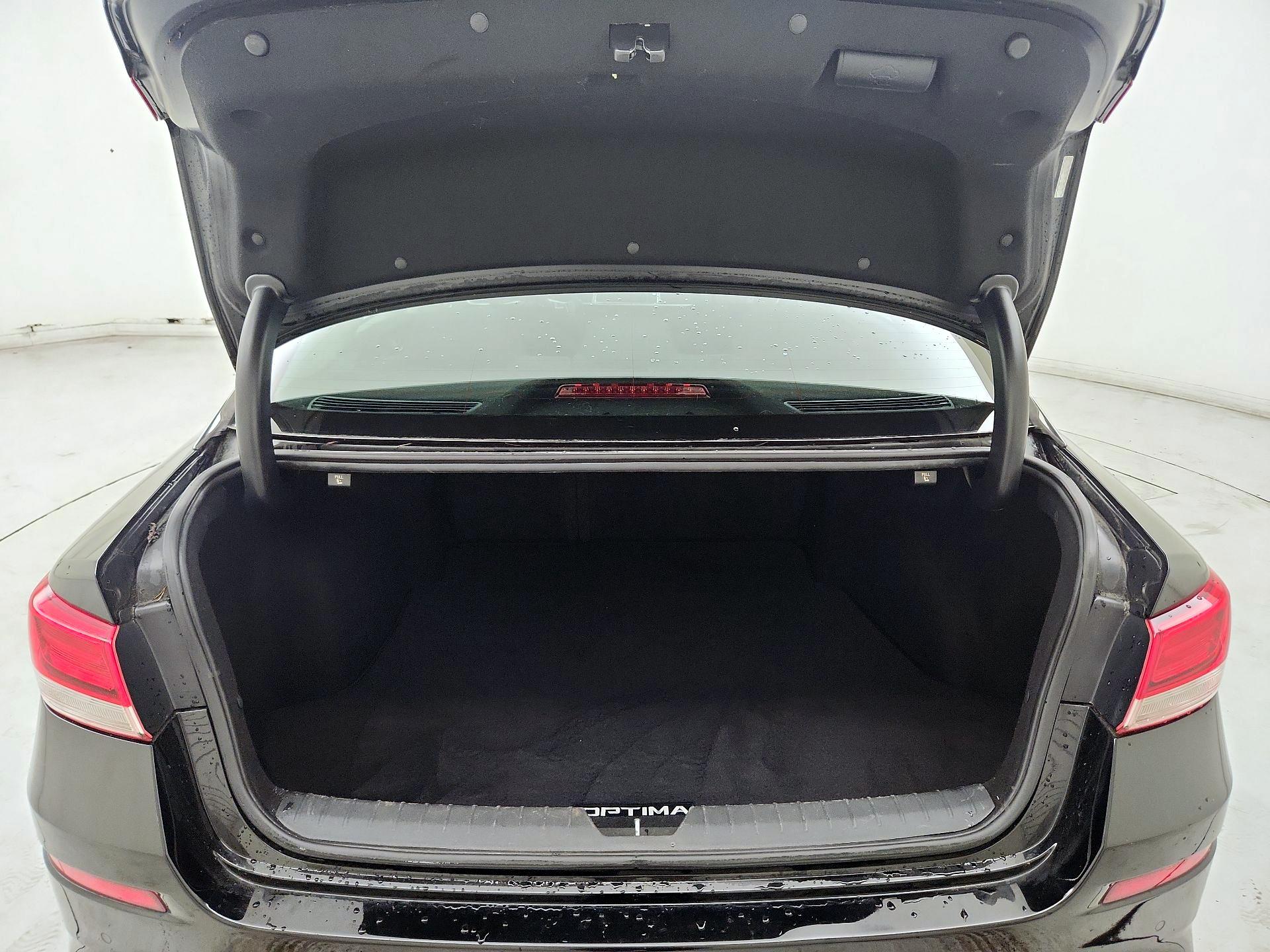 Thumbnail: 2020 Kia Optima - 20