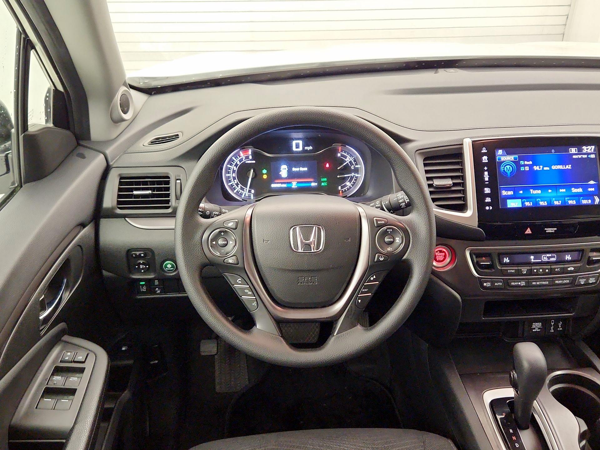 Thumbnail: 2018 Honda Pilot - 10