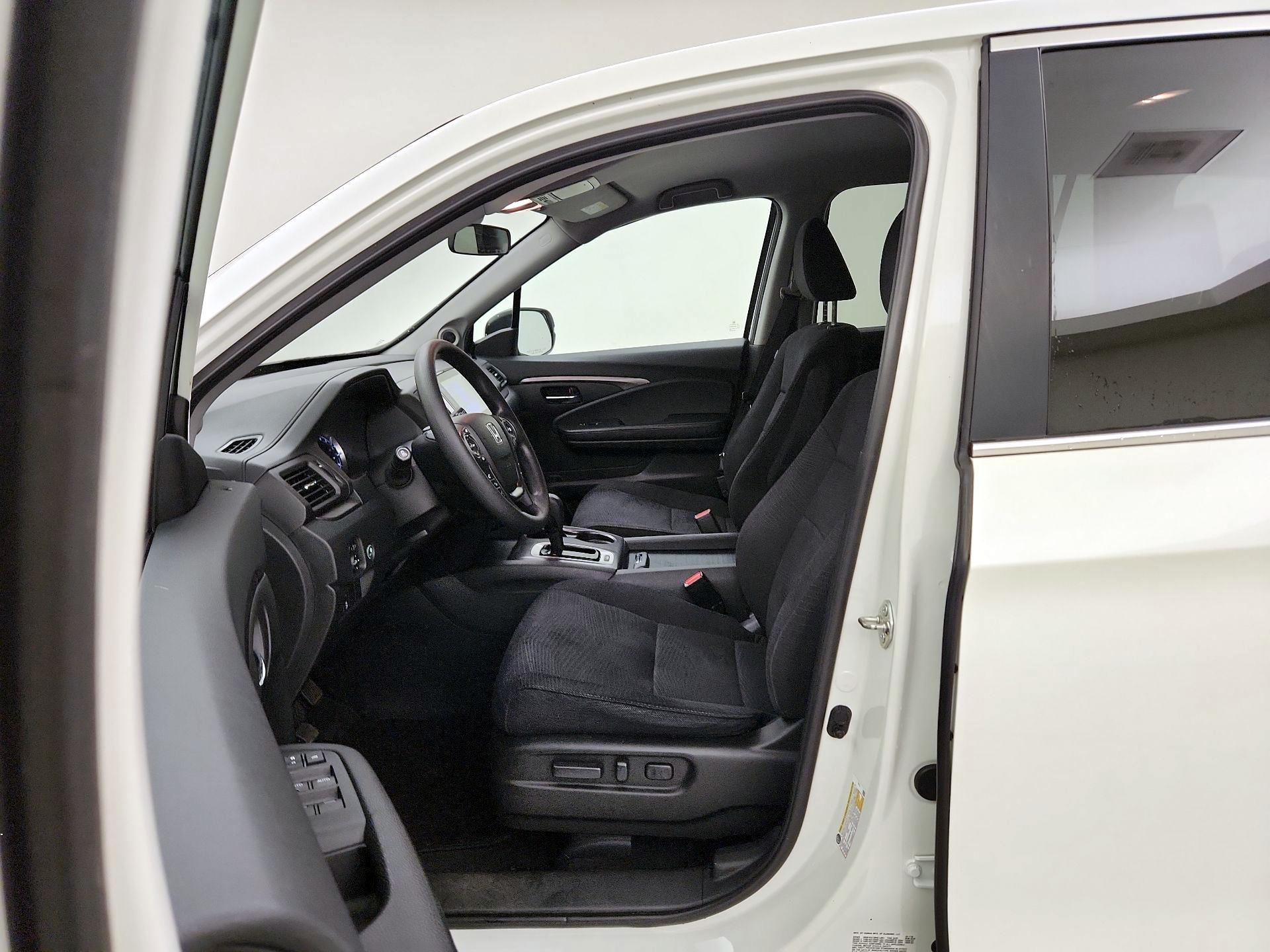 Thumbnail: 2018 Honda Pilot - 11