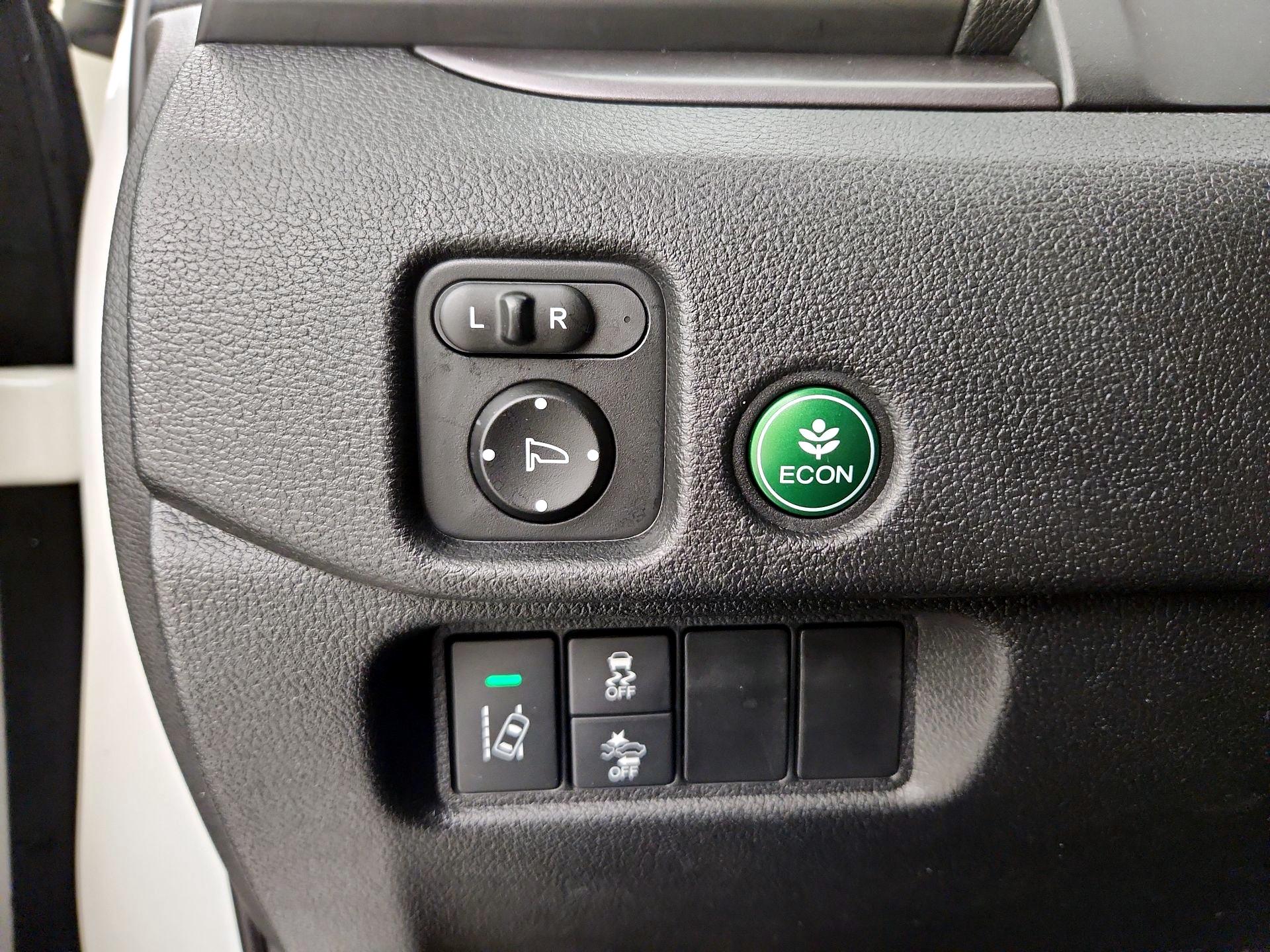 Thumbnail: 2018 Honda Pilot - 13