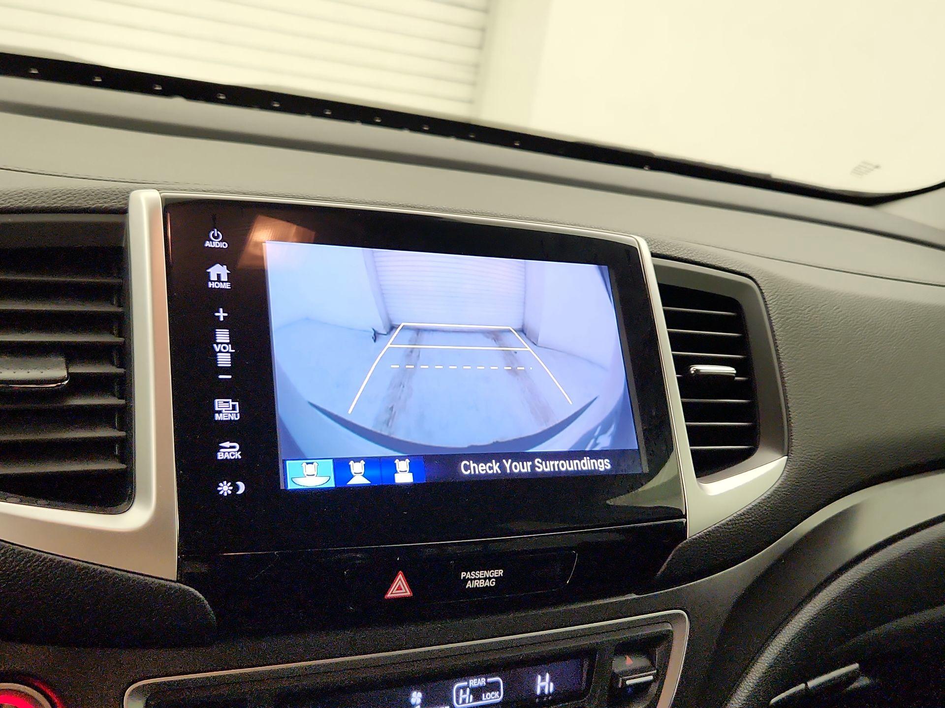 Thumbnail: 2018 Honda Pilot - 14