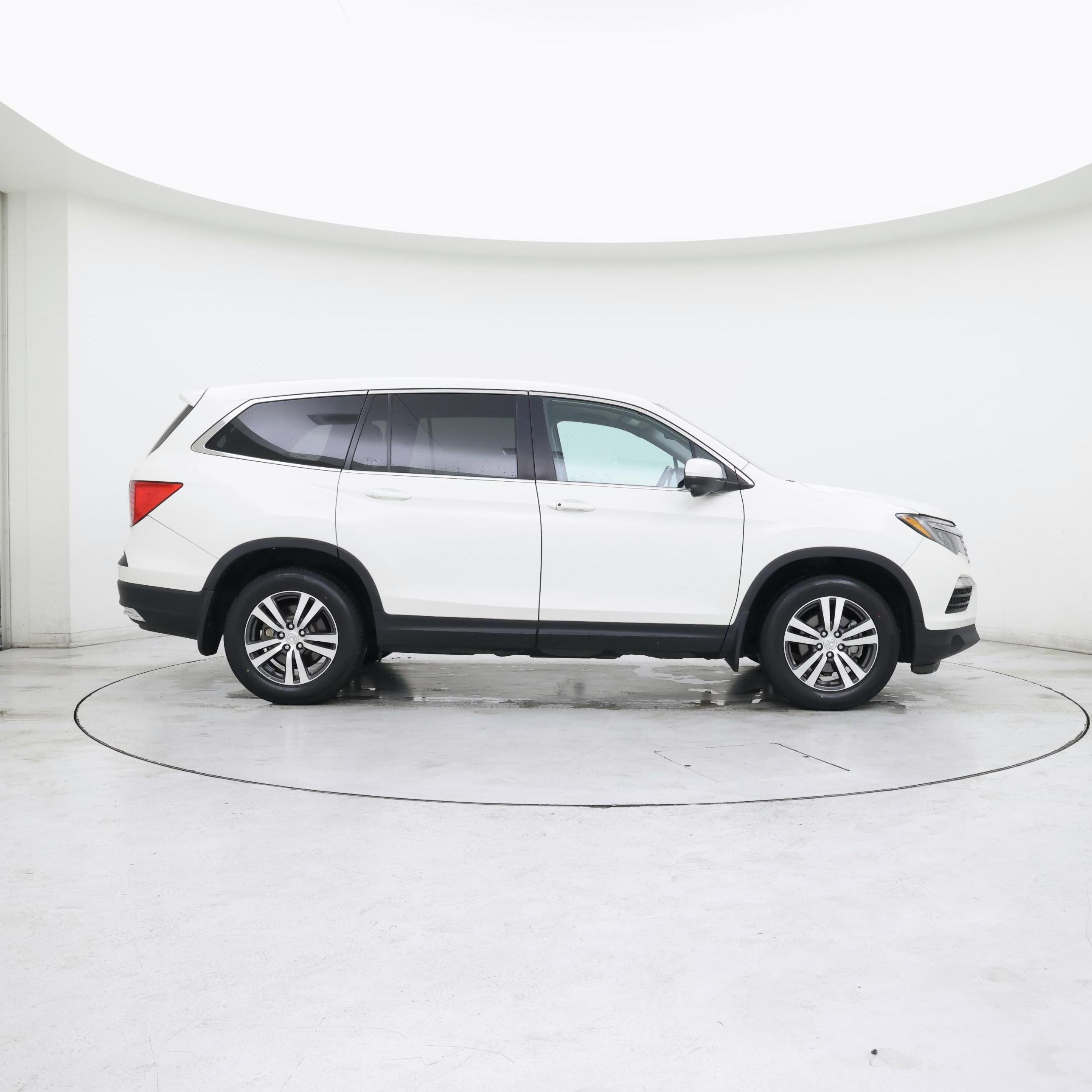 Thumbnail: 2018 Honda Pilot - 7